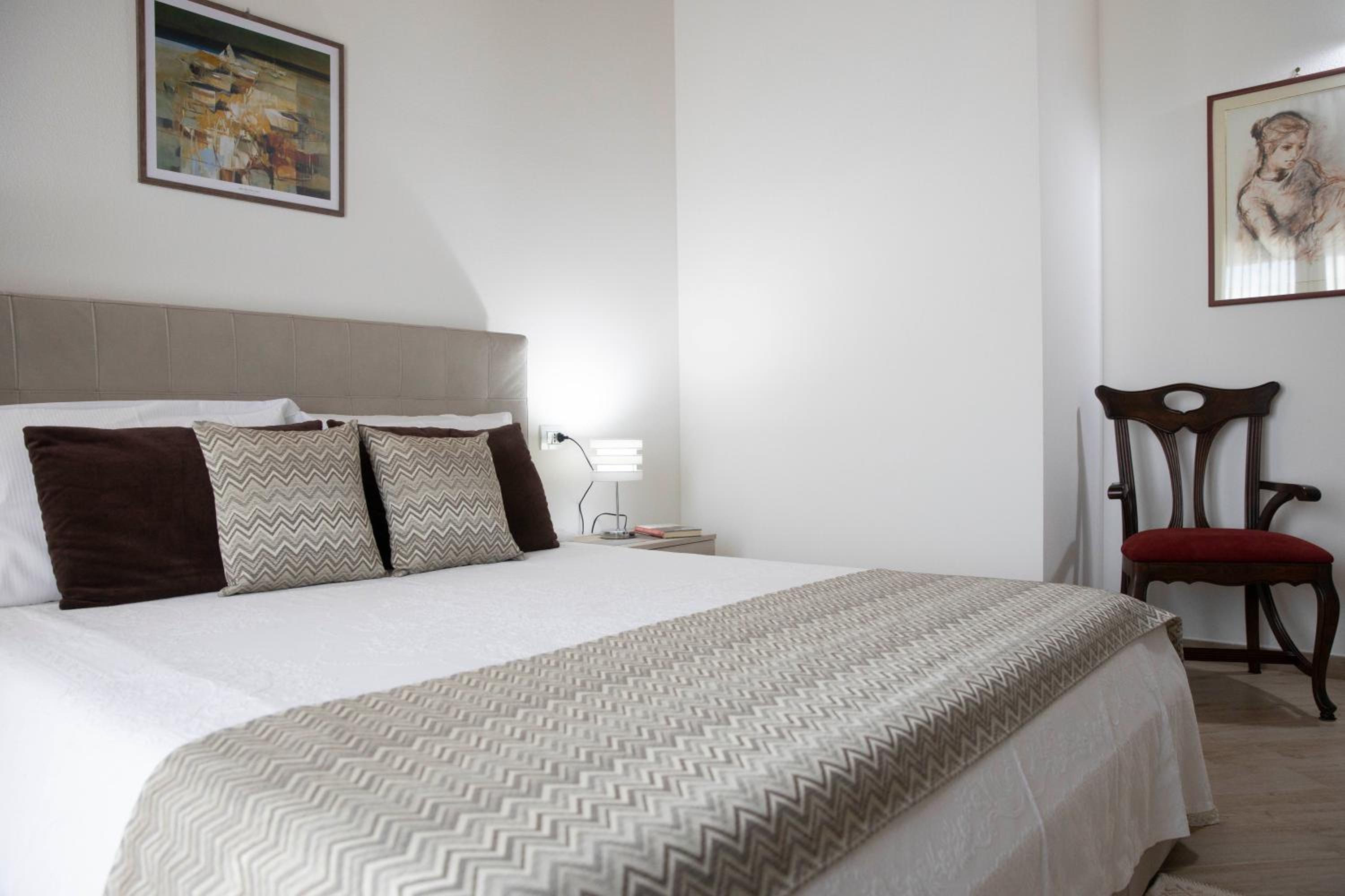 Suite with Terrace - Photo 6