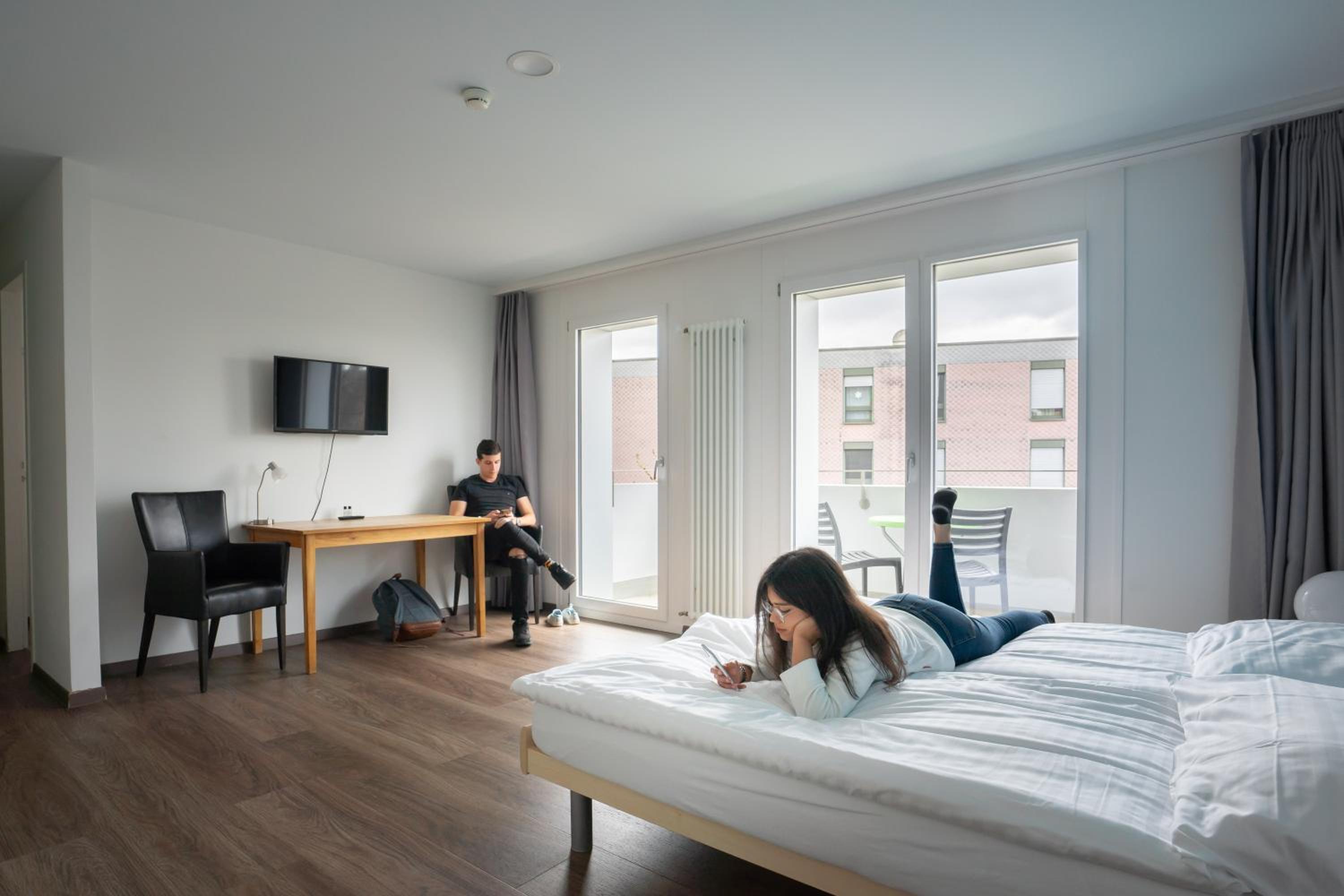 Standard Family Room - Photo 7