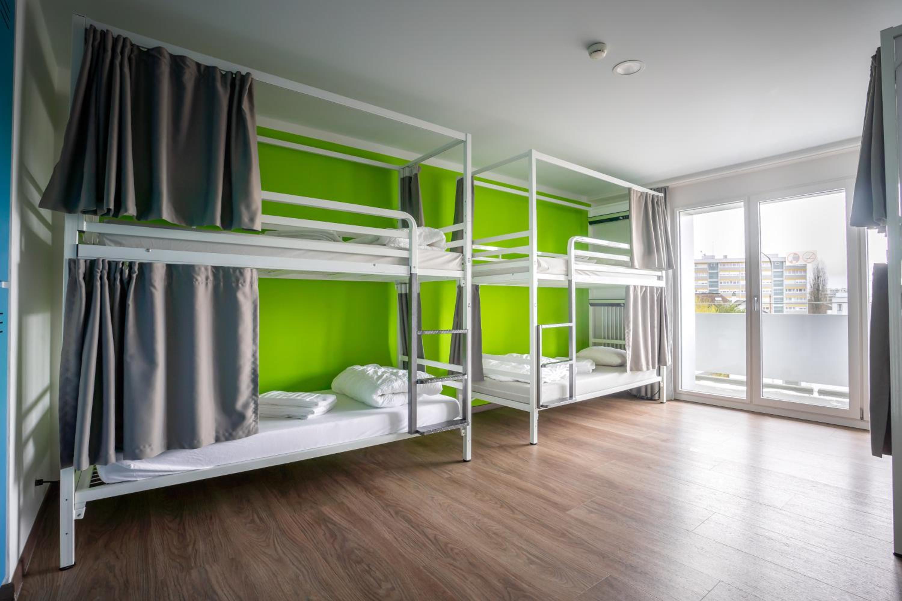 Bed in 6-Bed Mixed Dormitory Room photo 1