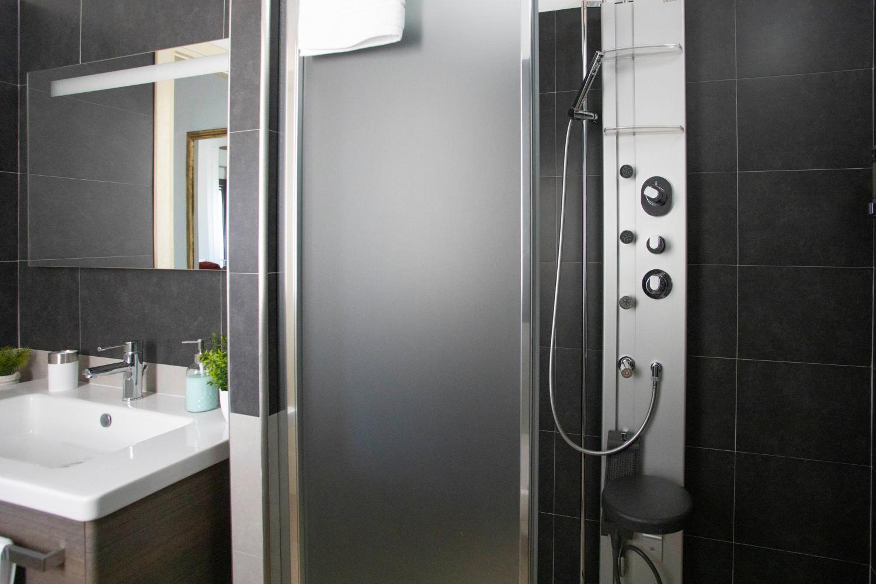 Suite with Terrace - Photo 7