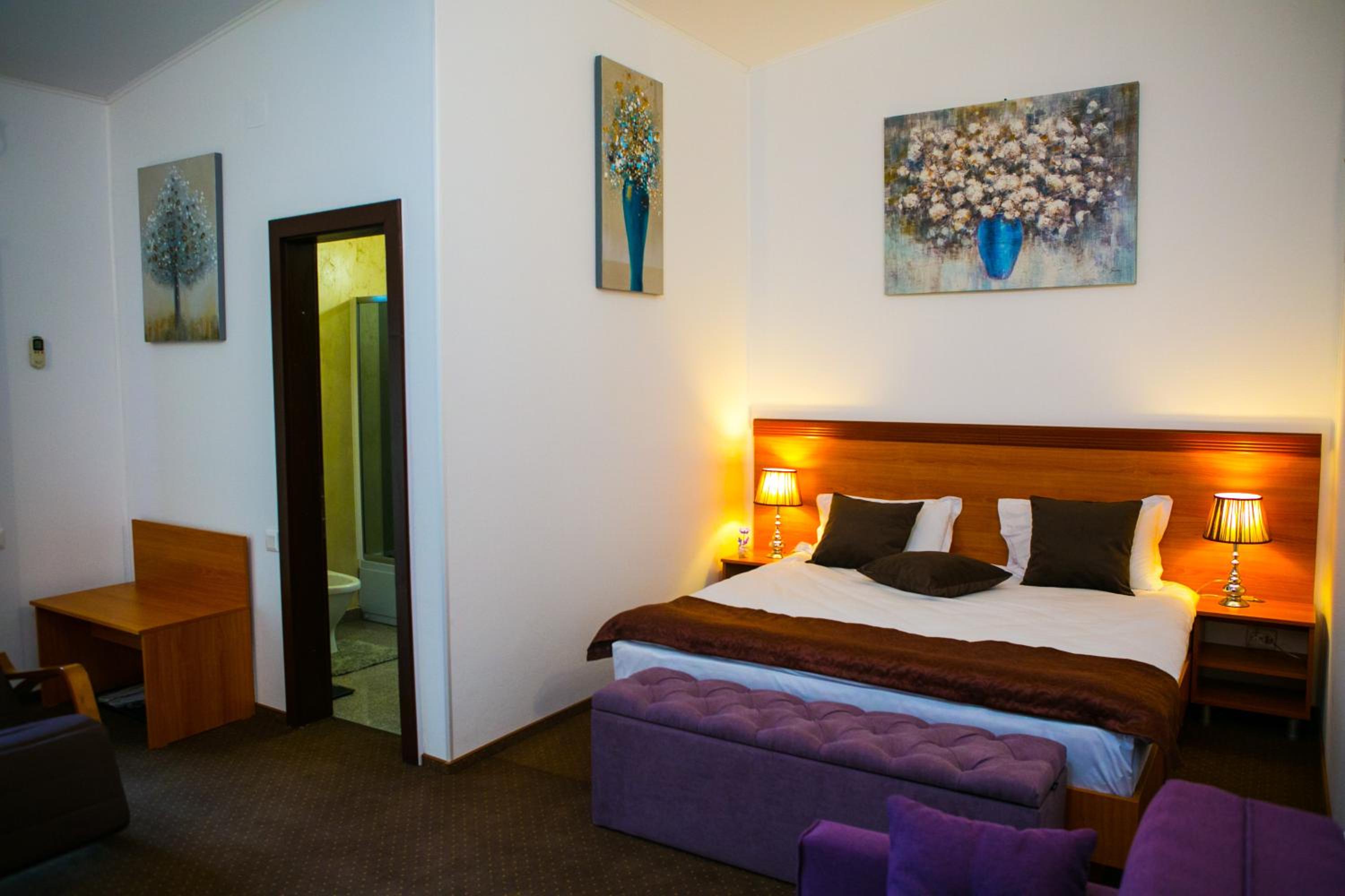 Deluxe Double Room with Garden View photo 2