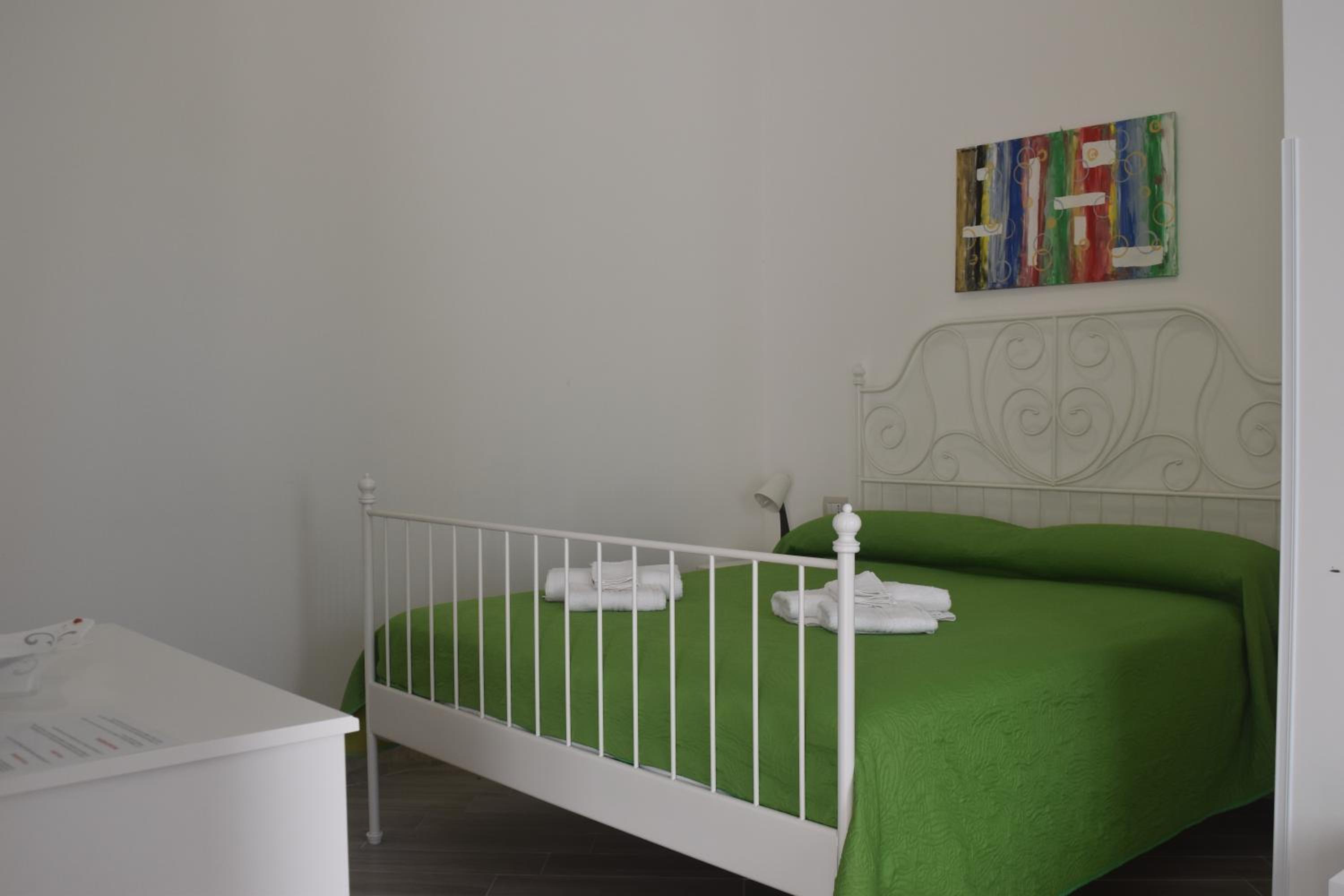 Double Room with Private Bathroom photo 2