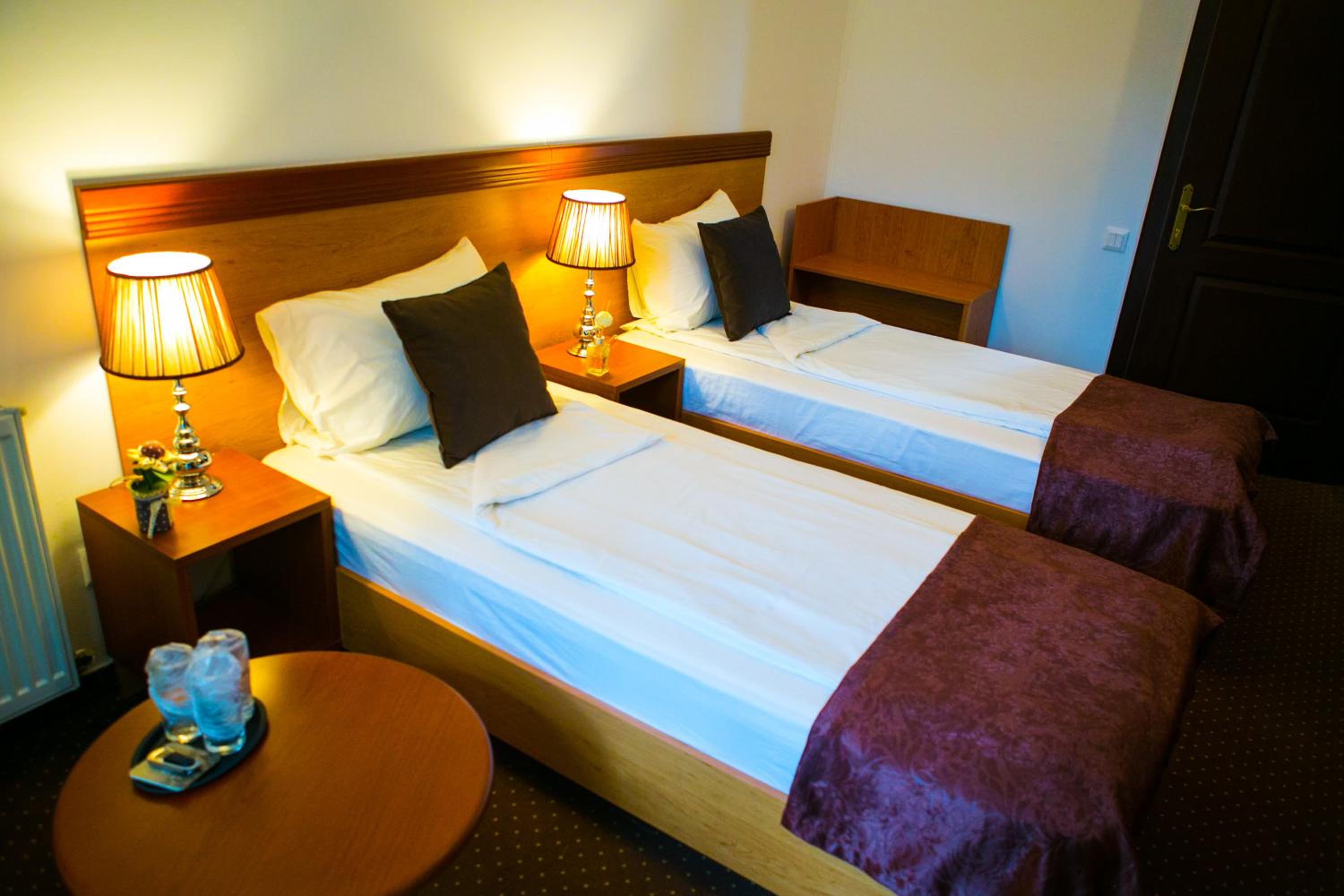 Standard Twin Room with Sofa photo 3