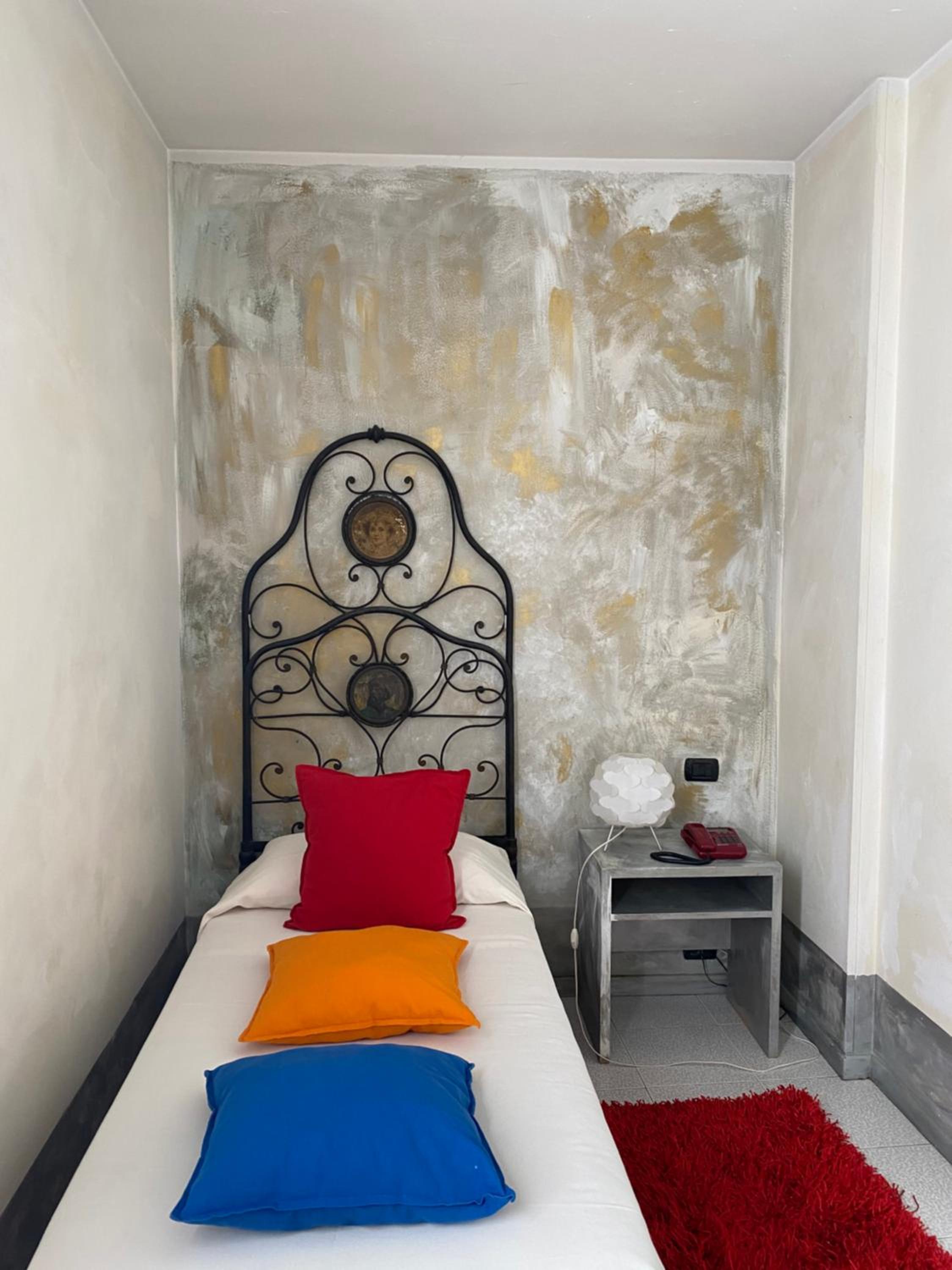 Single Room photo 1
