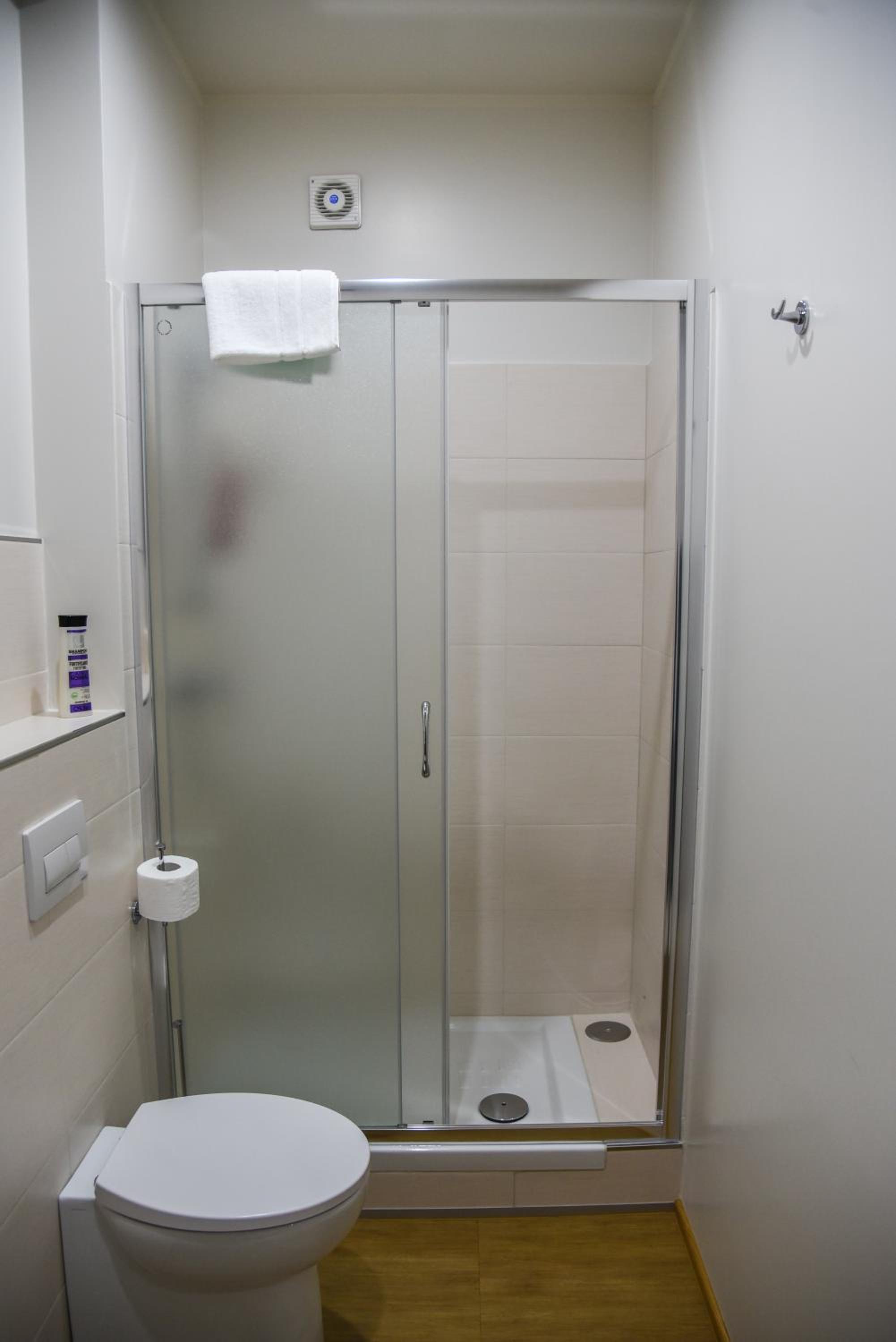 Quadruple Room with Bathroom photo 3