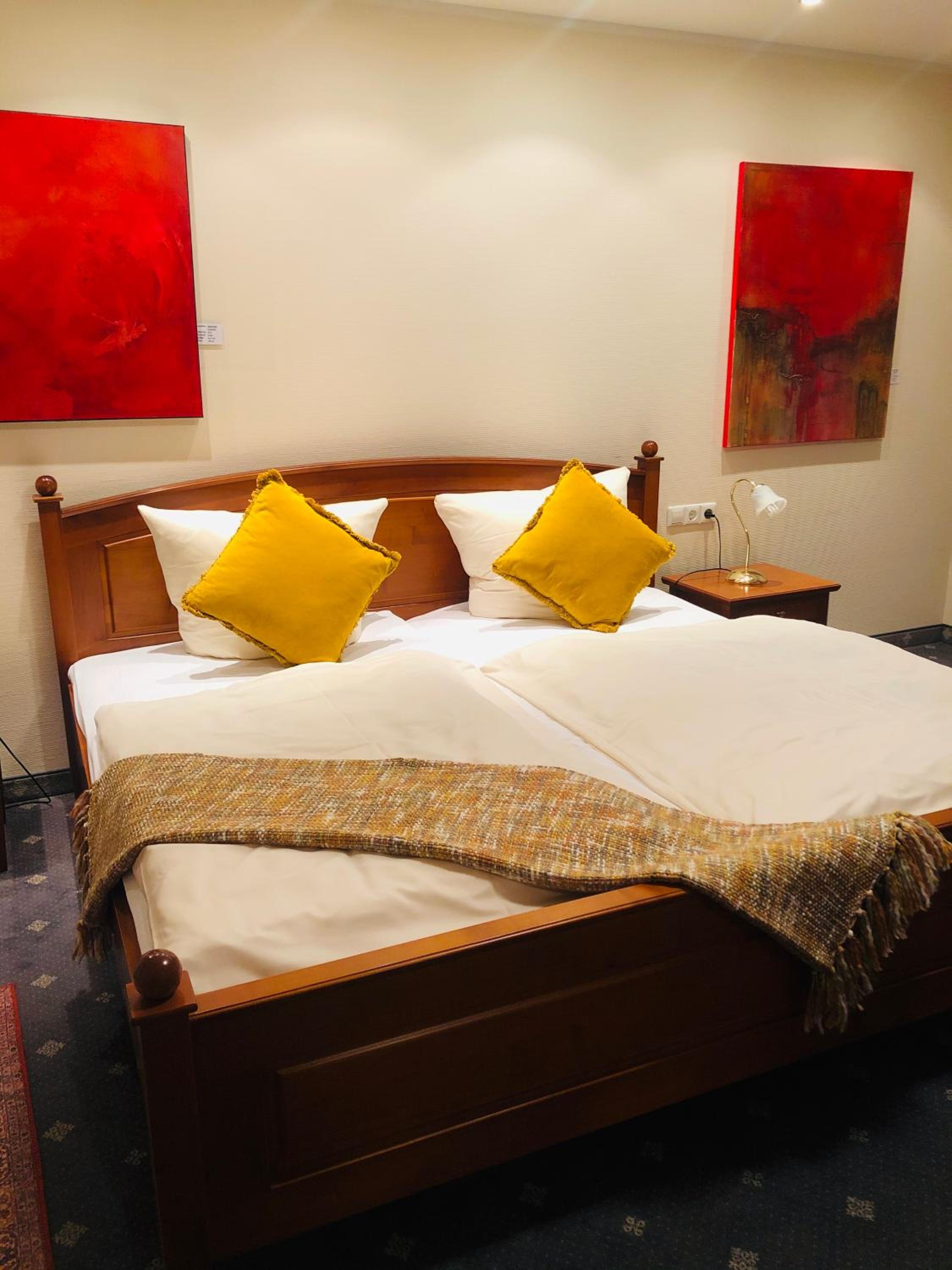 Double Room with Spa Bath photo 1