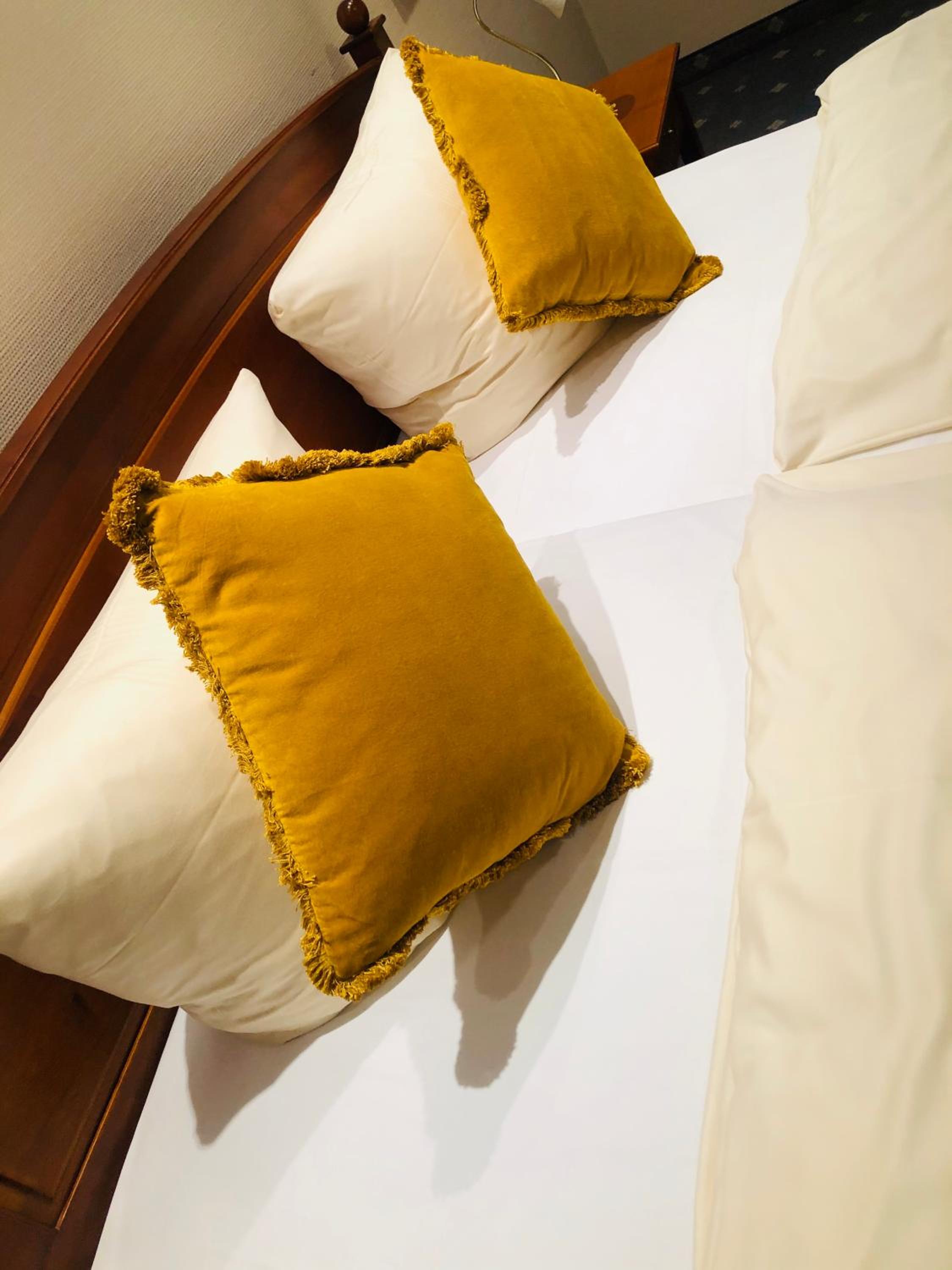 Double Room with Spa Bath photo 2