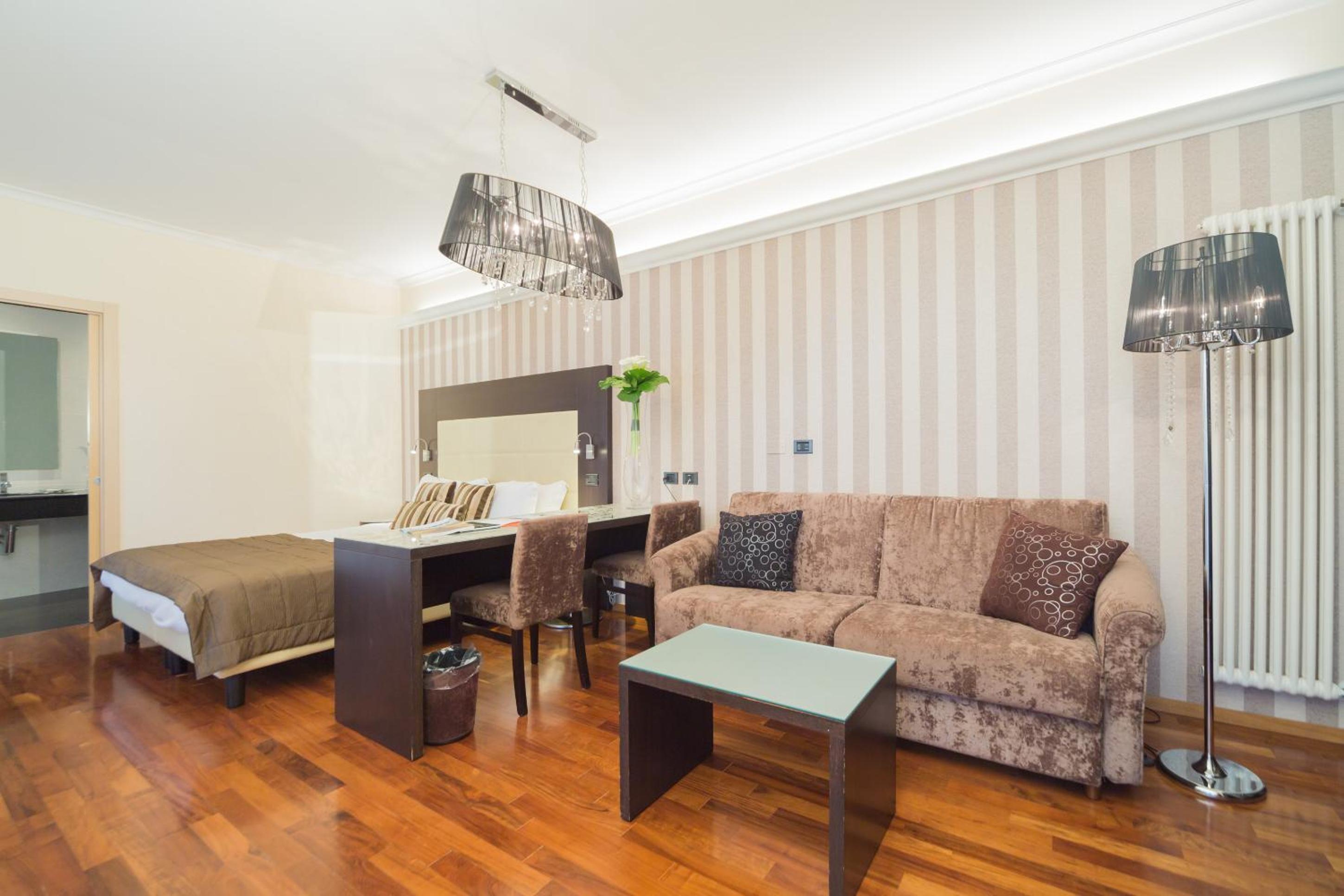 Junior Suite with Terrace - Photo 5