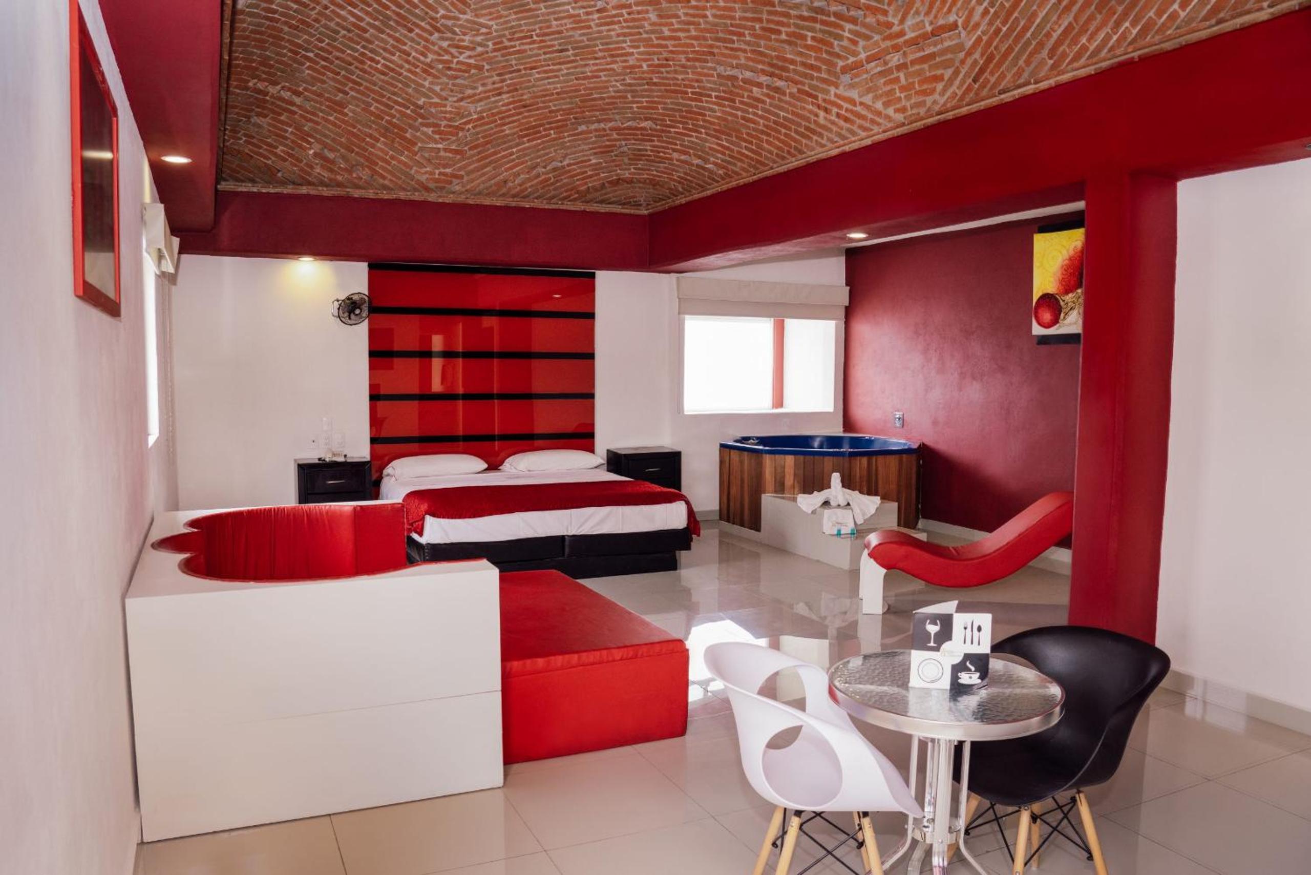 Suite with Spa Bath