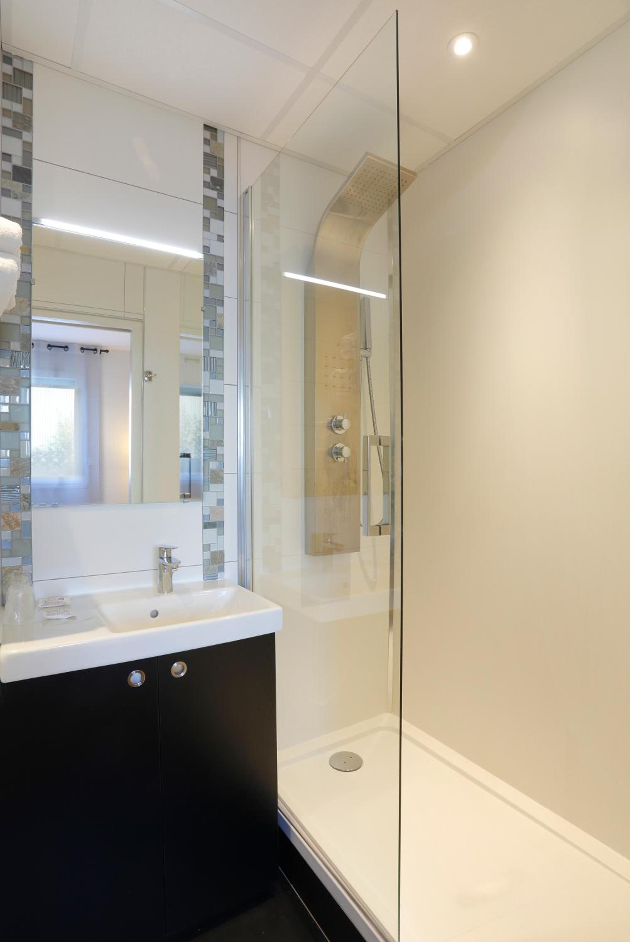 Double Premium Room - Photo 2