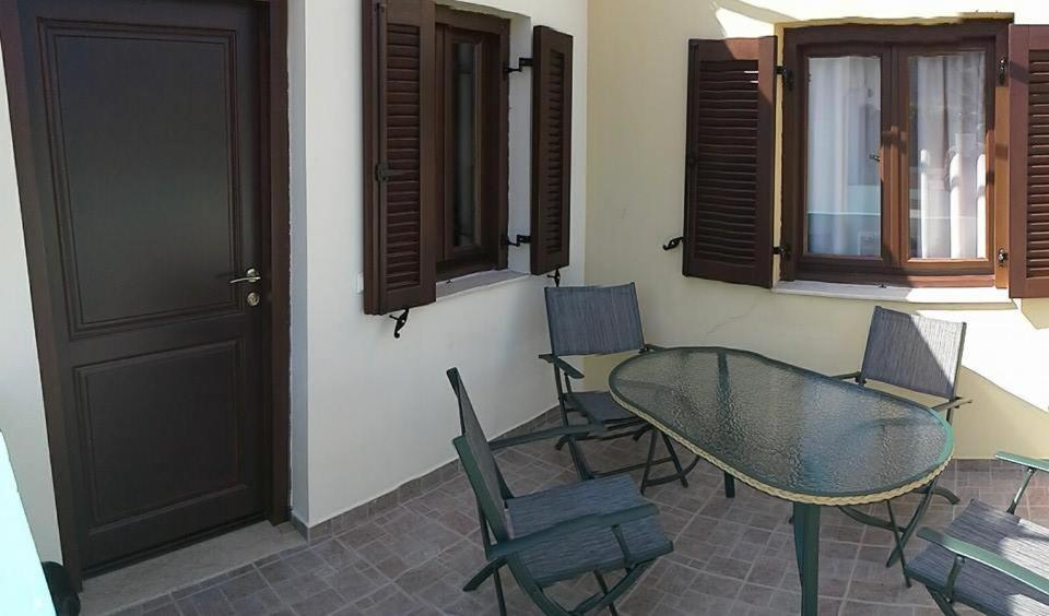 One-Bedroom Apartment (4 Adults) photo 2
