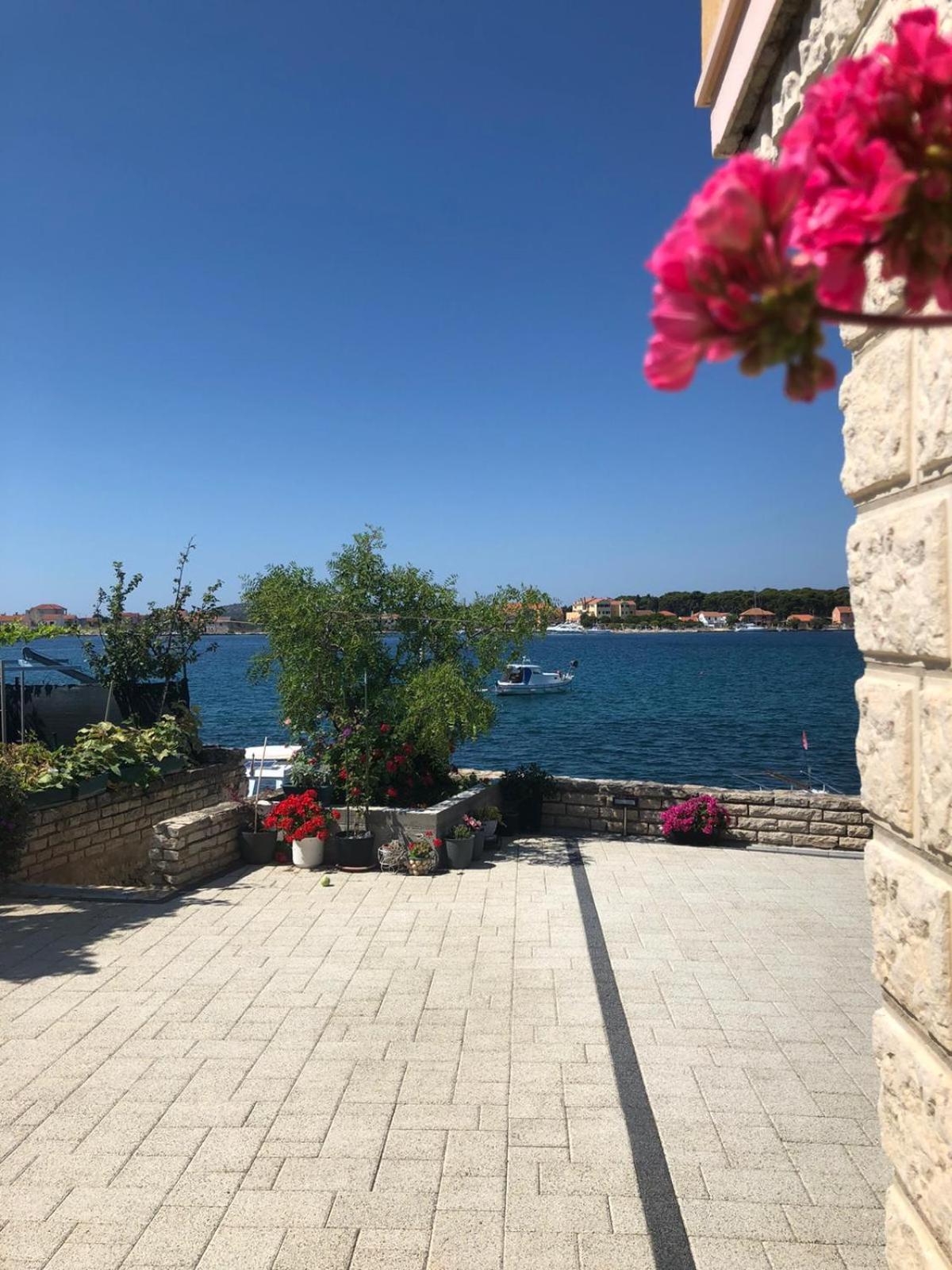 Studio Apartment with Sea View photo 2