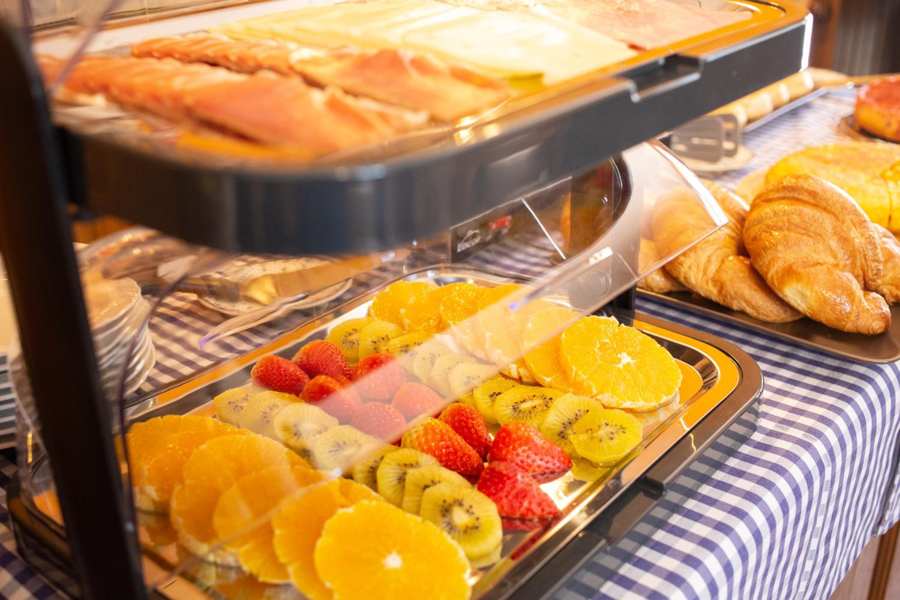 Double or Twin Room - Photo 41