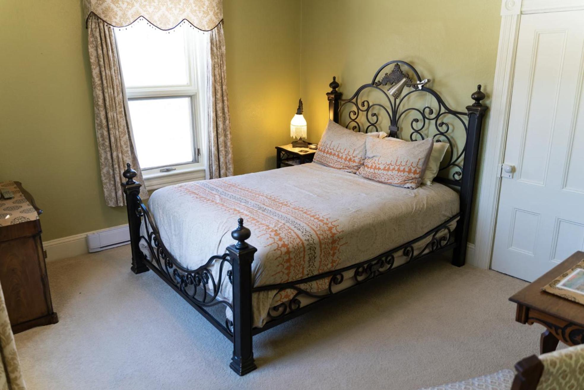 Deluxe Queen Room photo 1