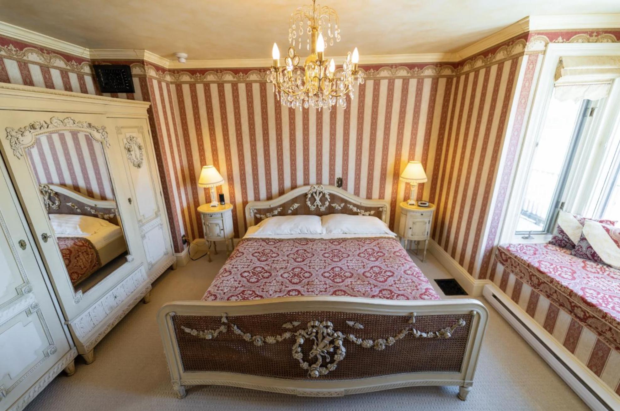 Presidential Suite