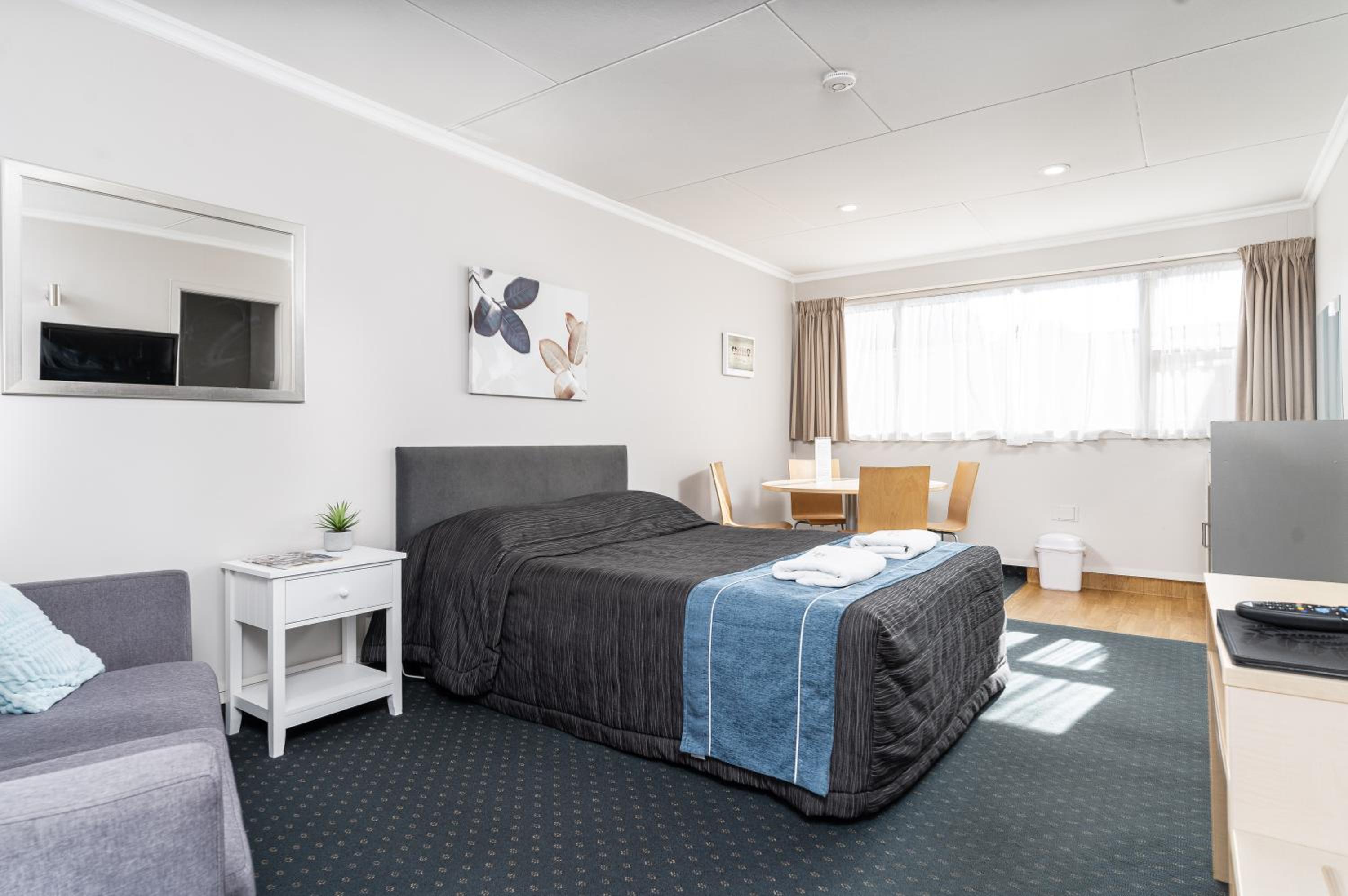 One-Bedroom Family Apartment photo 1