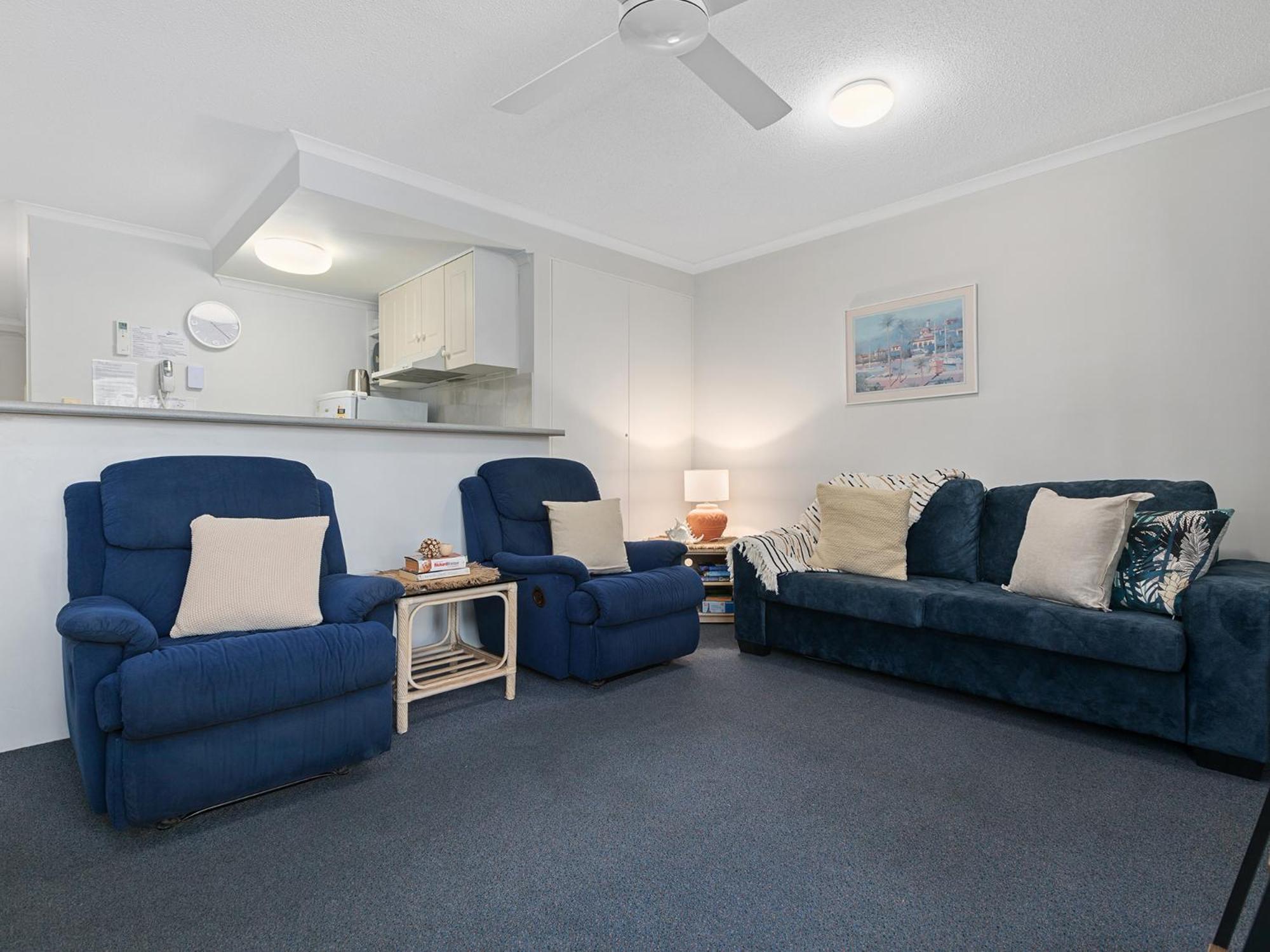 One-Bedroom Apartment photo 1