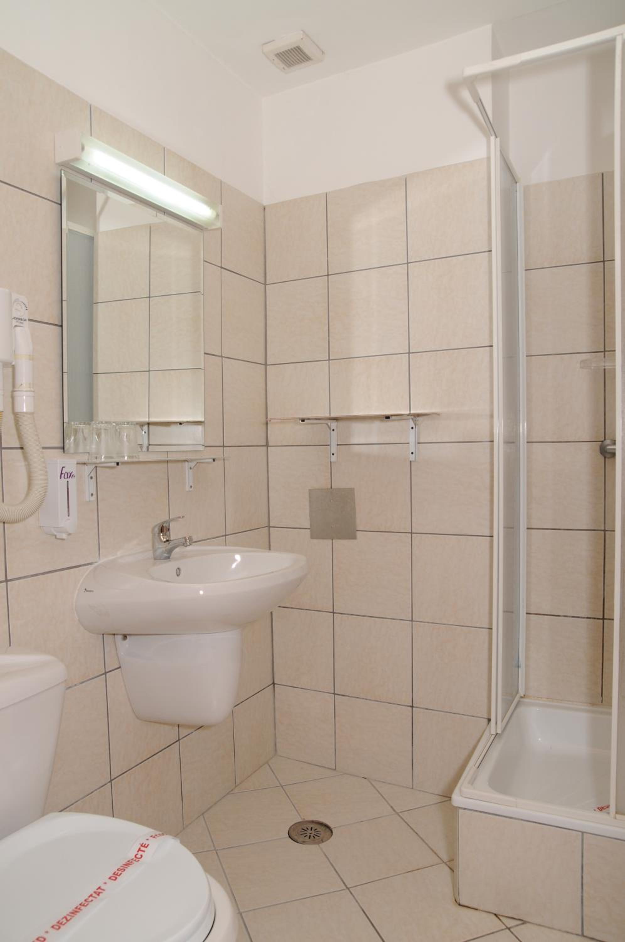 One-Bedroom Suite with Balcony - Photo 6
