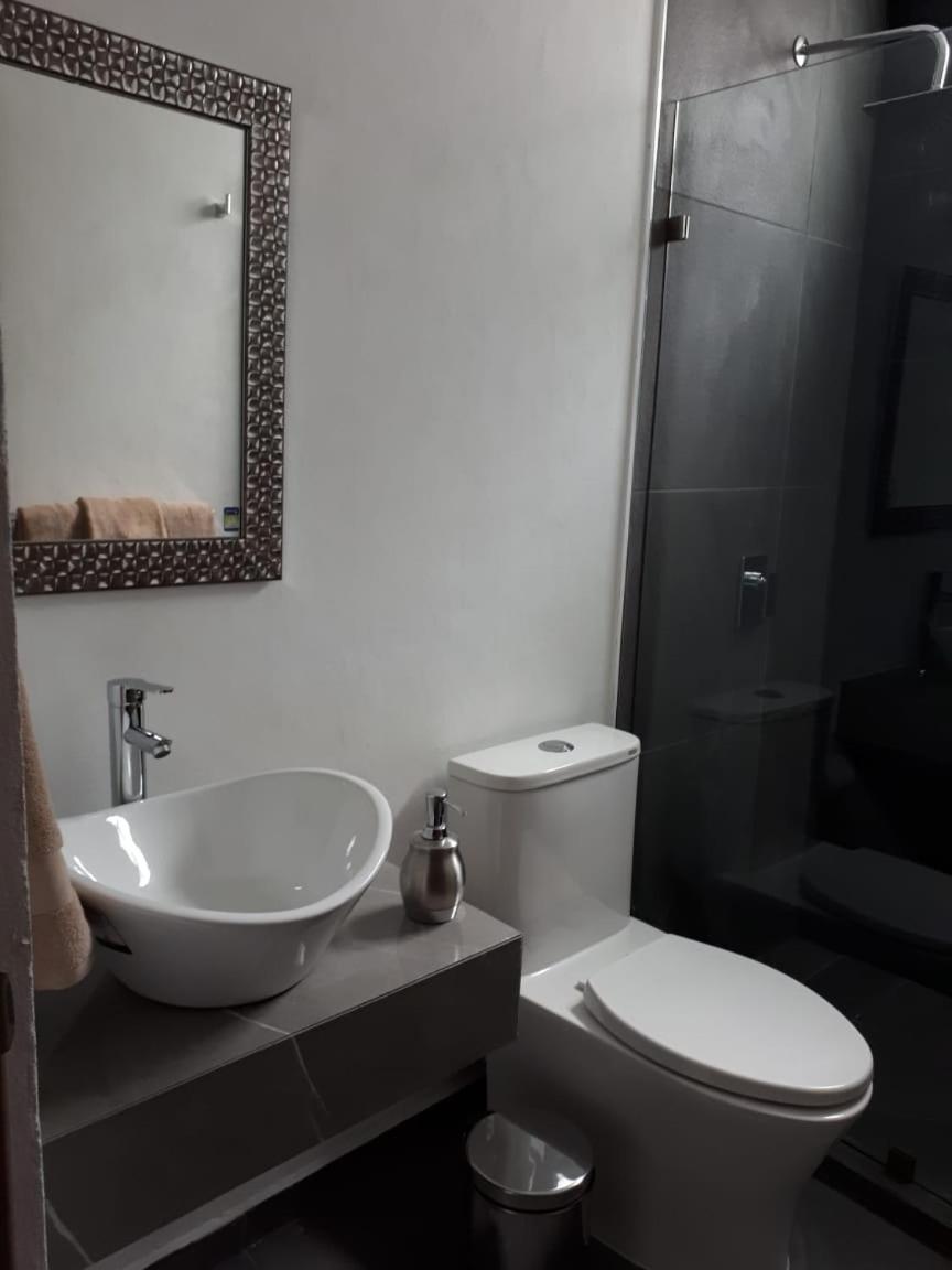 Twin Room - Photo 4