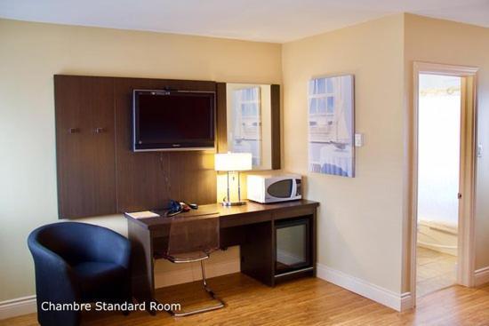 Standard Queen Room photo 2
