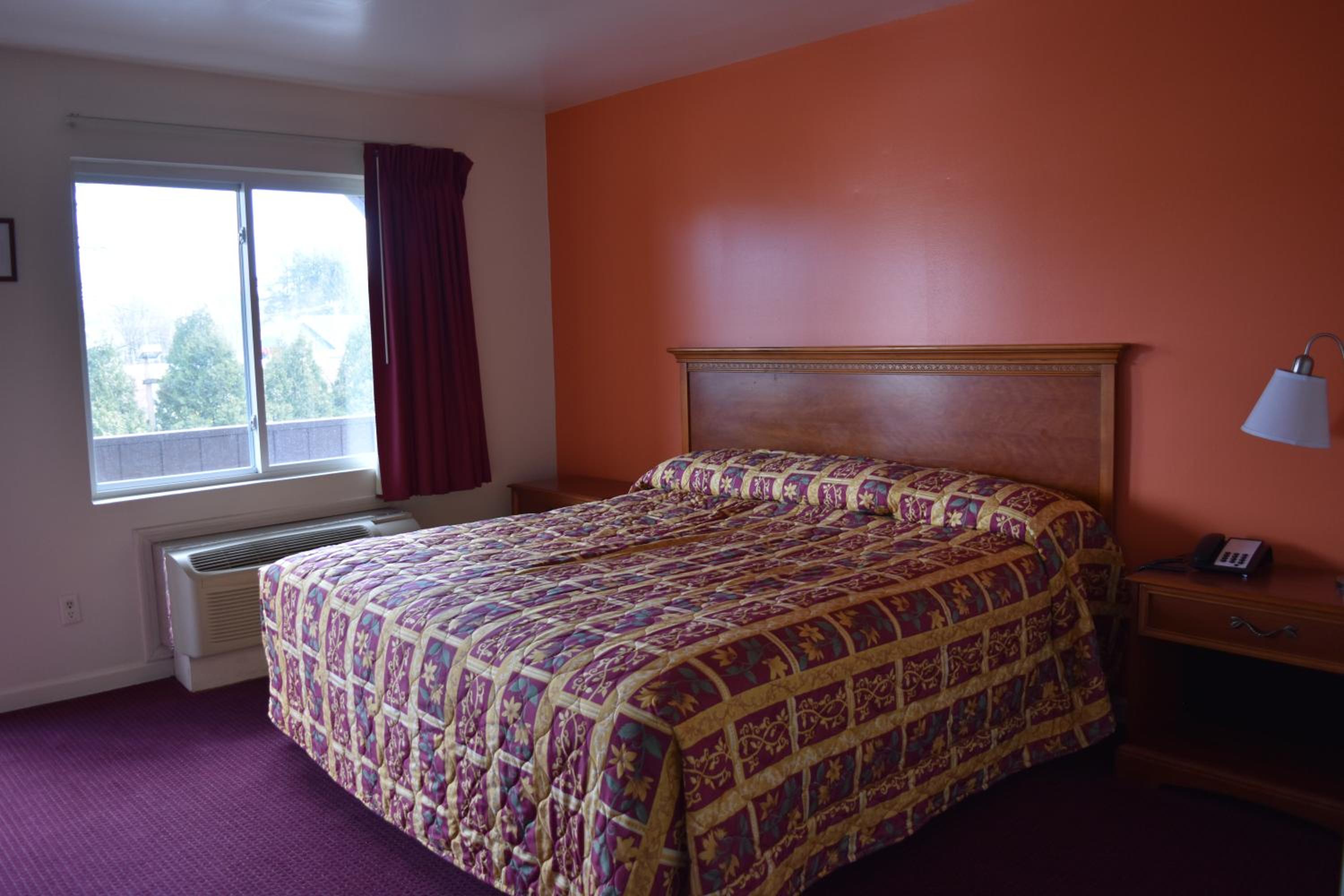 Standard King Room photo 2
