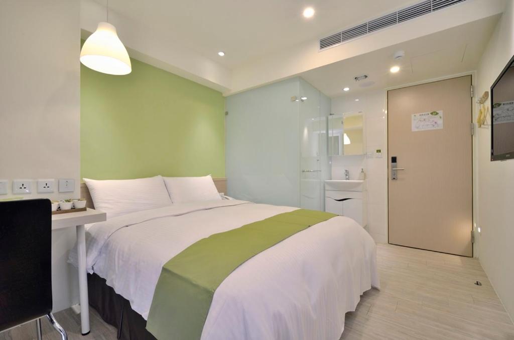 Economy Double Room photo 2