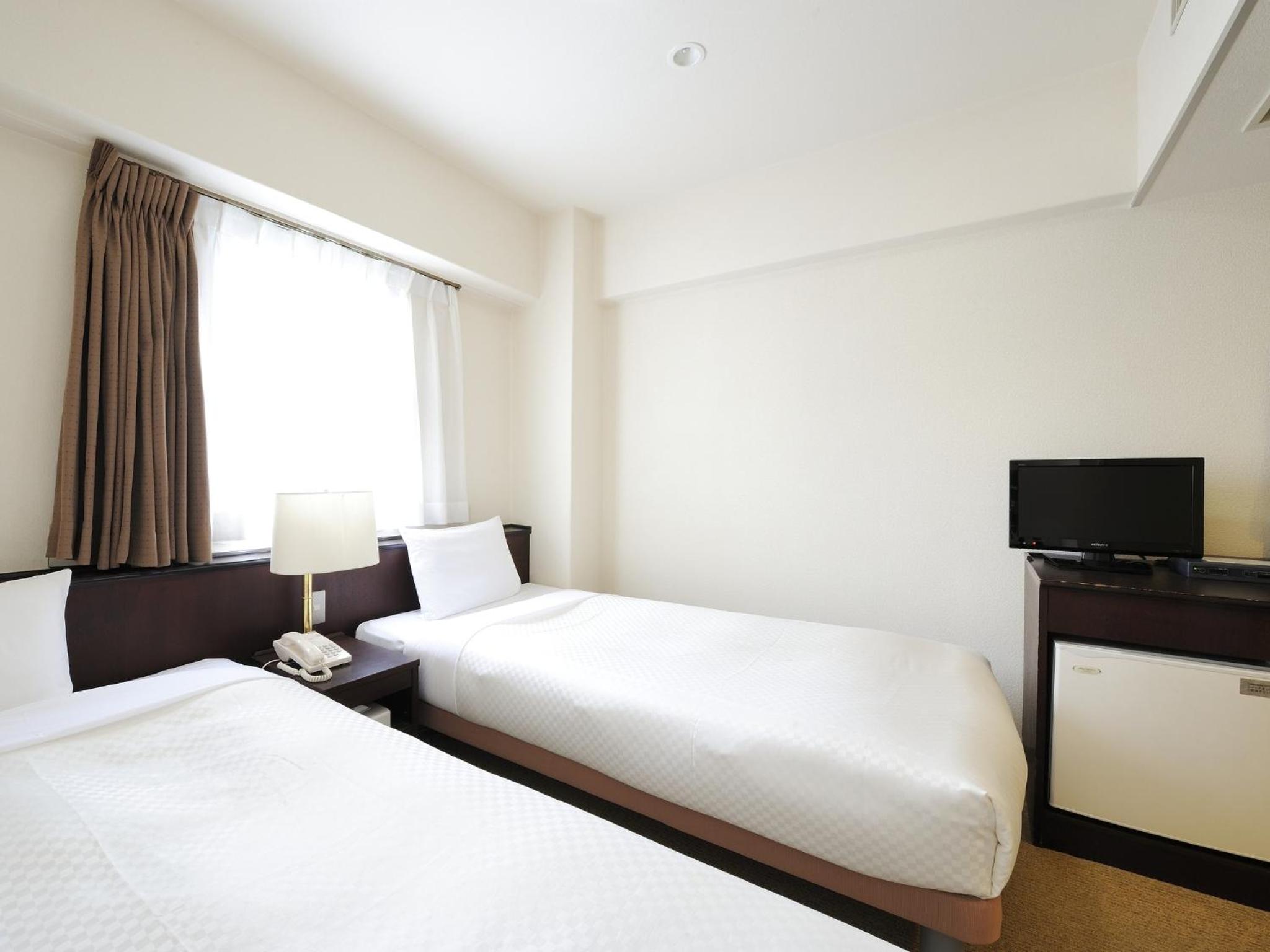 Twin Room - Non-Smoking