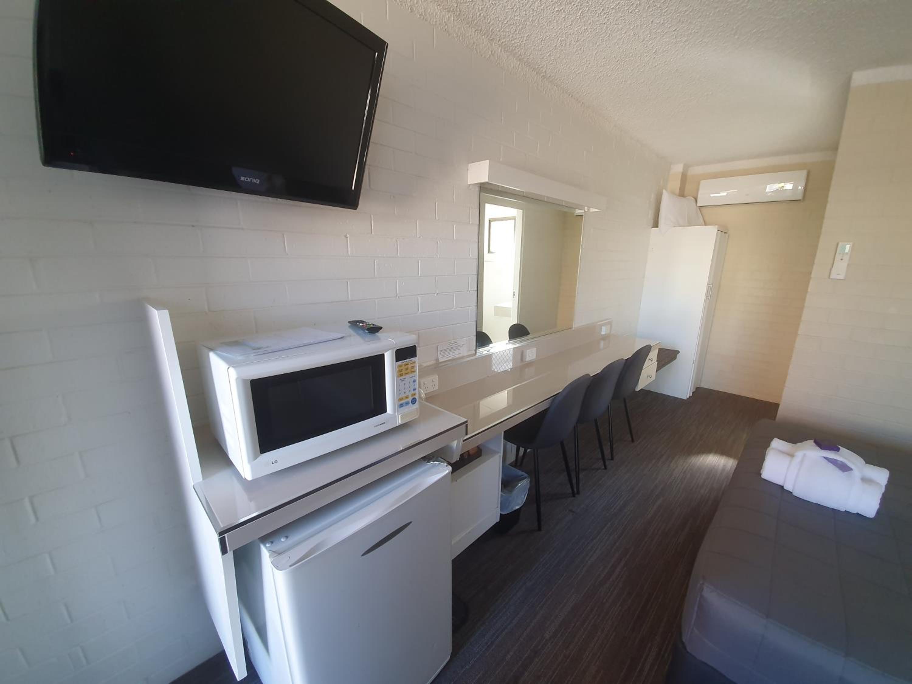 Deluxe Double or Twin Room photo 3