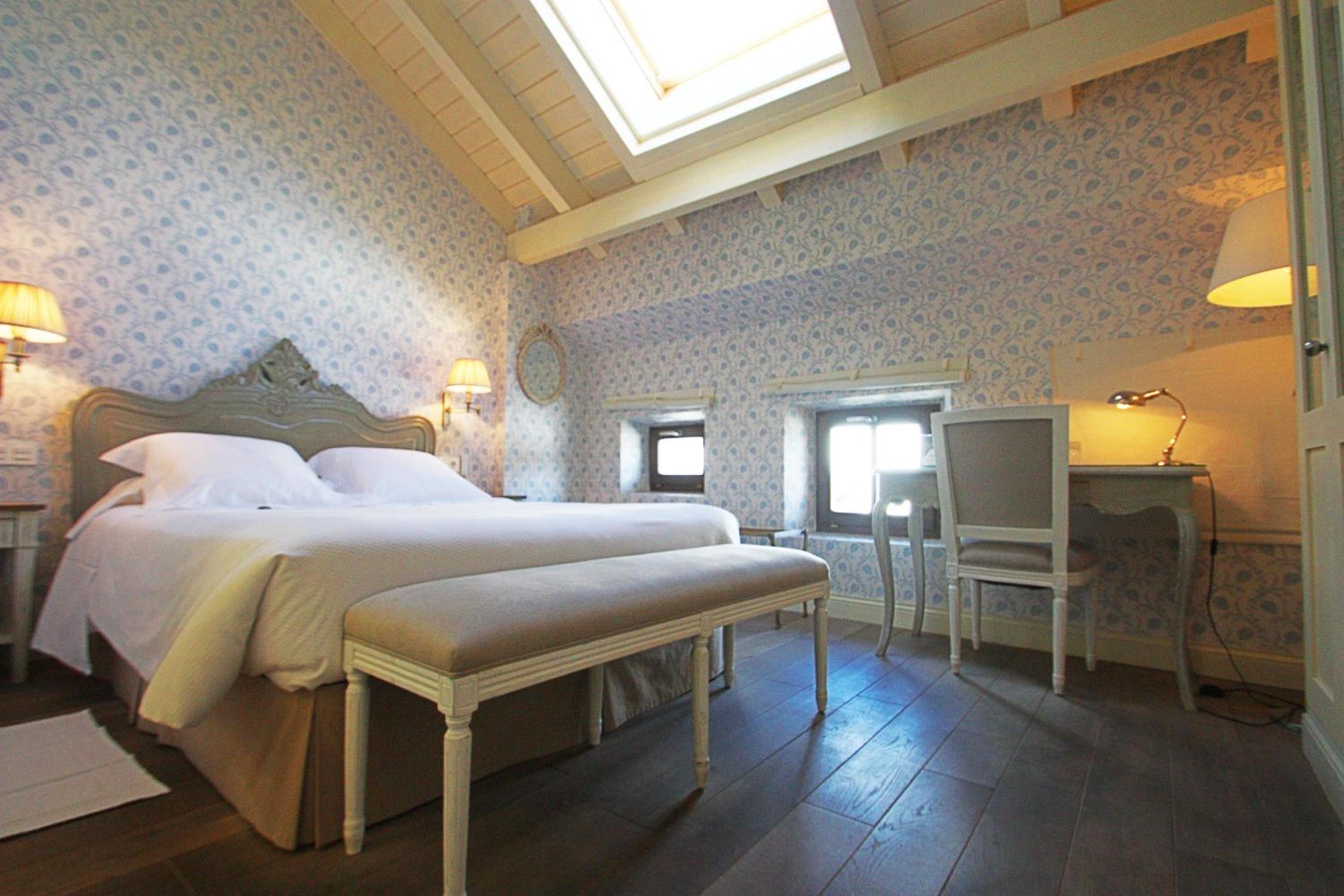 Classic Double or Twin Room photo 3