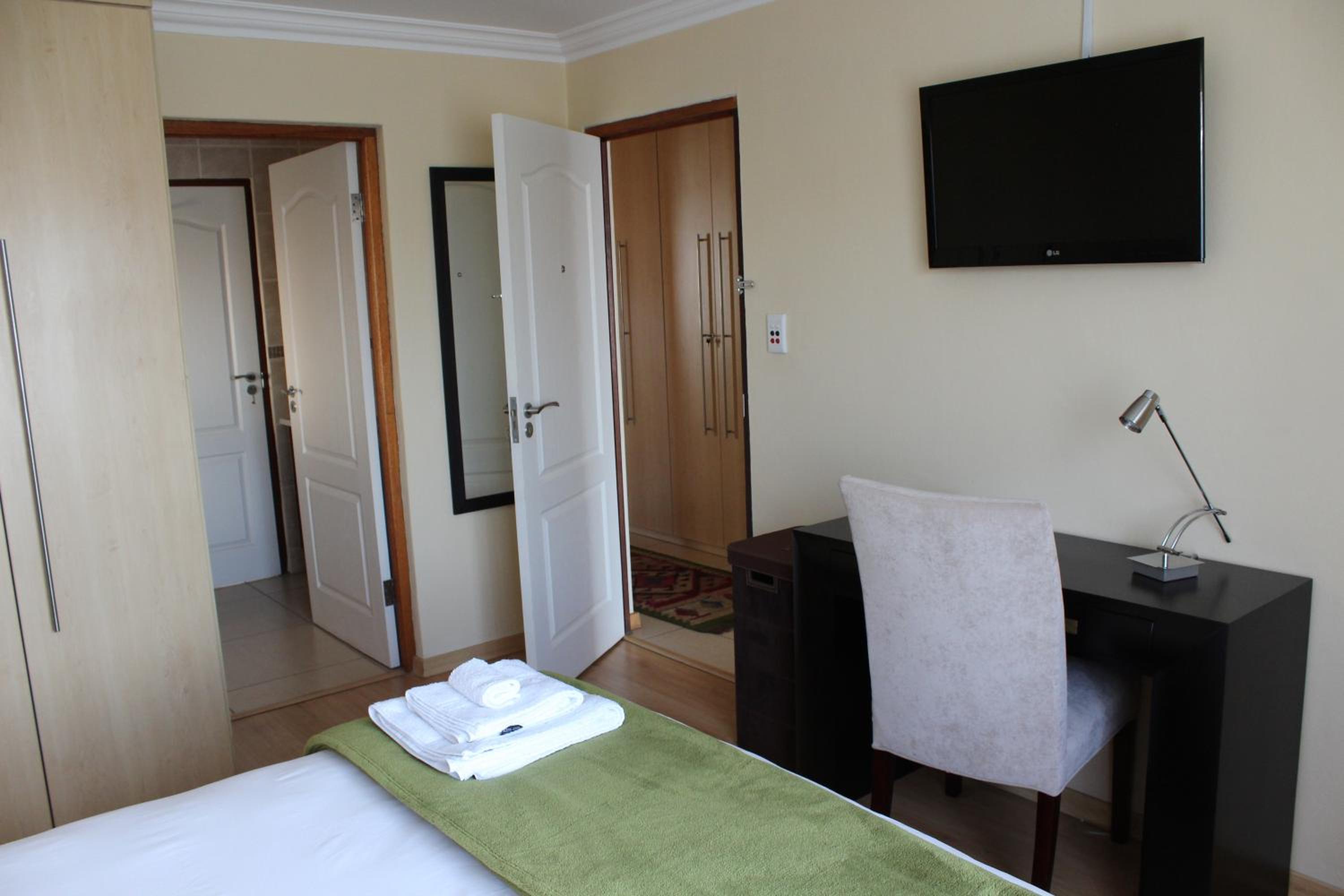 Luxury Villa - Photo 3