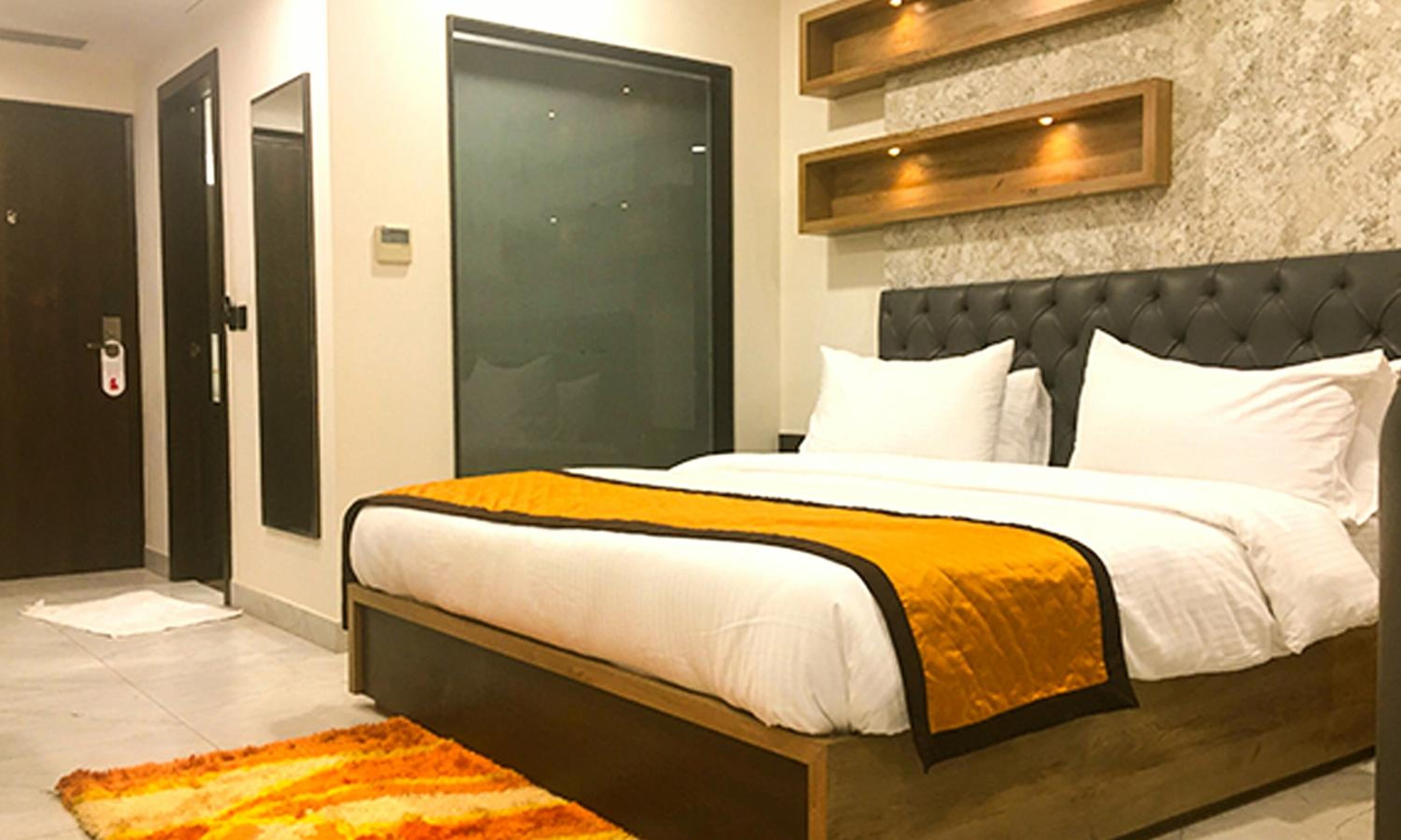 Deluxe Double or Twin Room