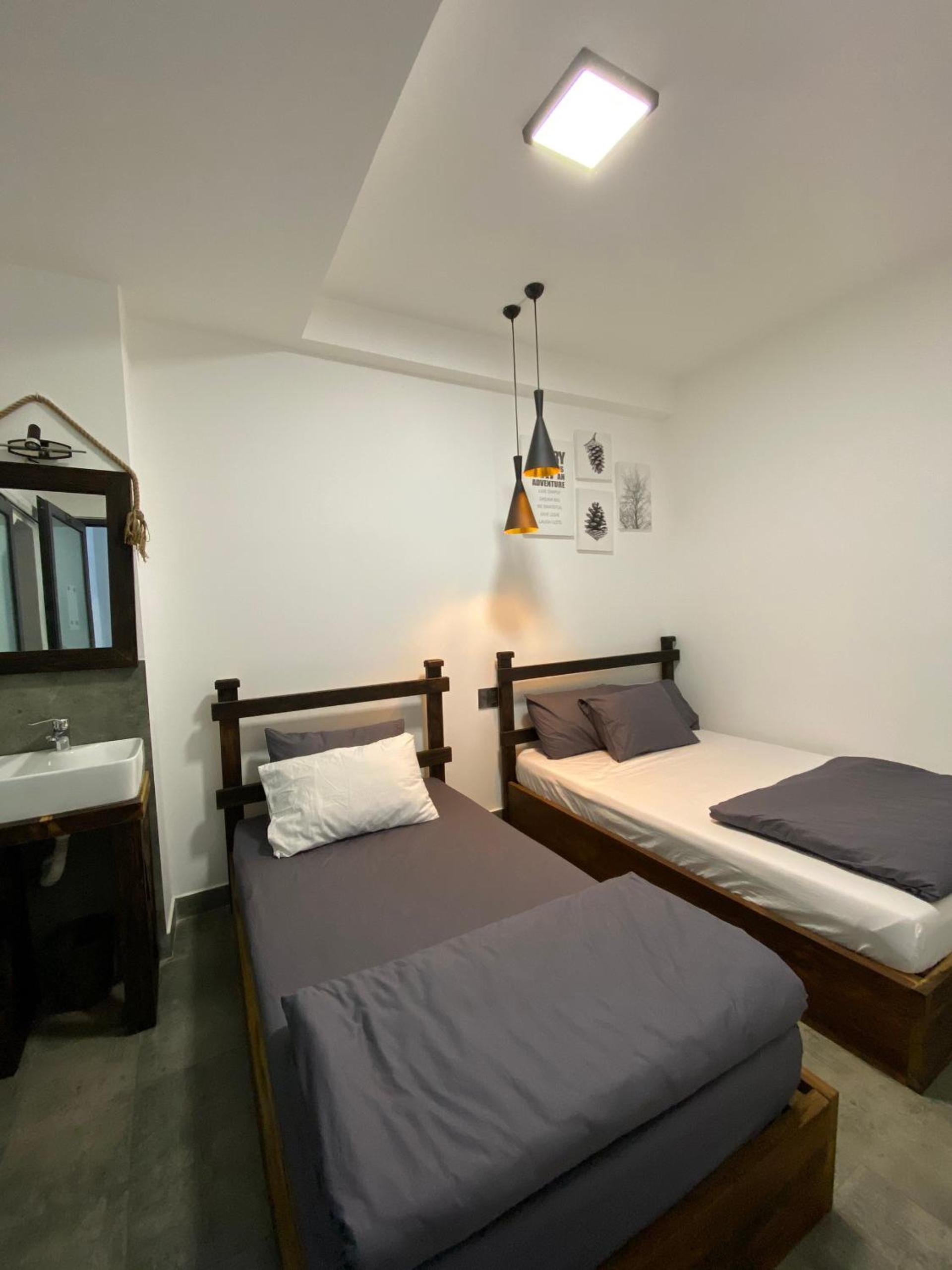Basic Triple Room