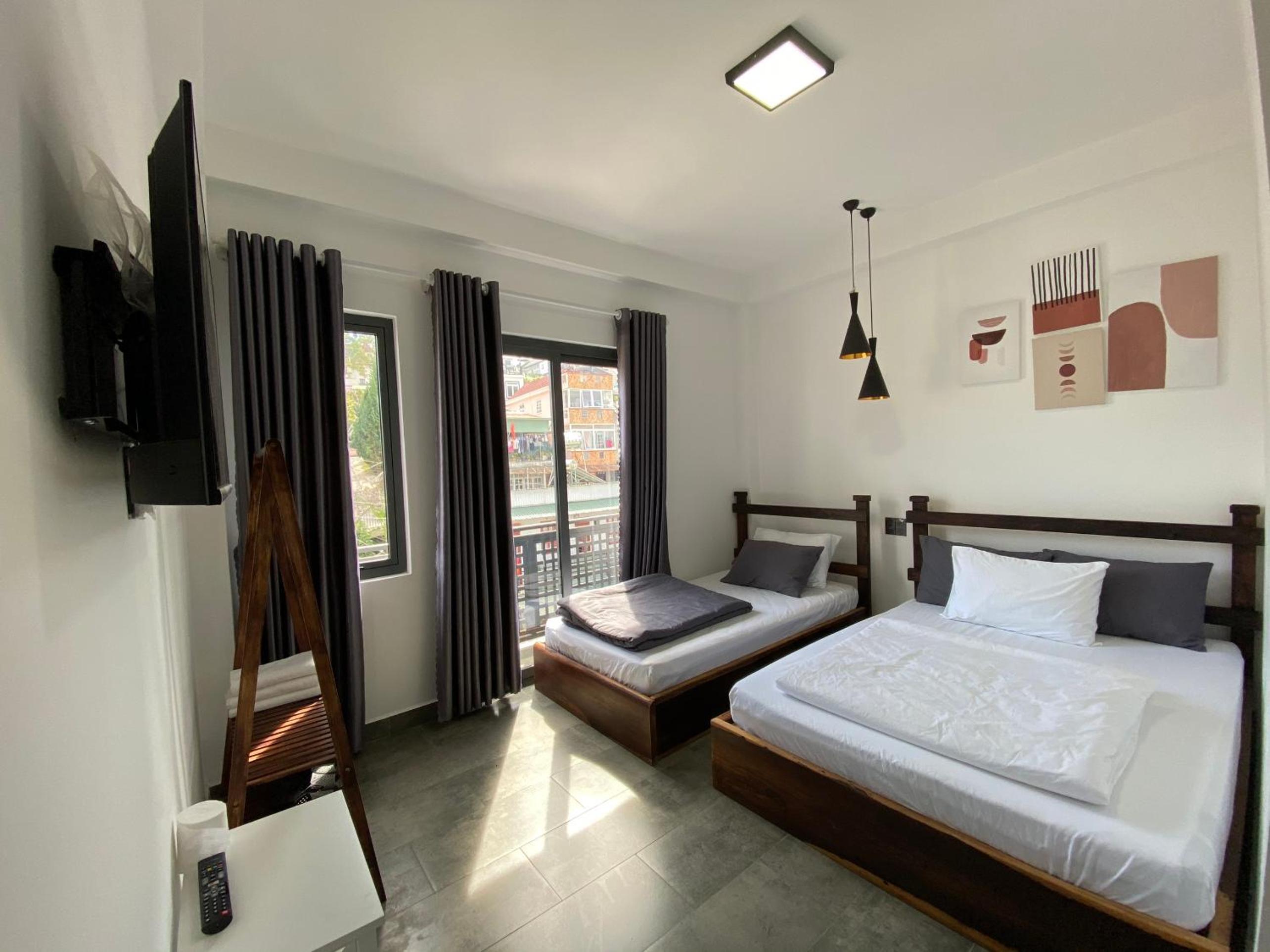 Triple Room with Balcony