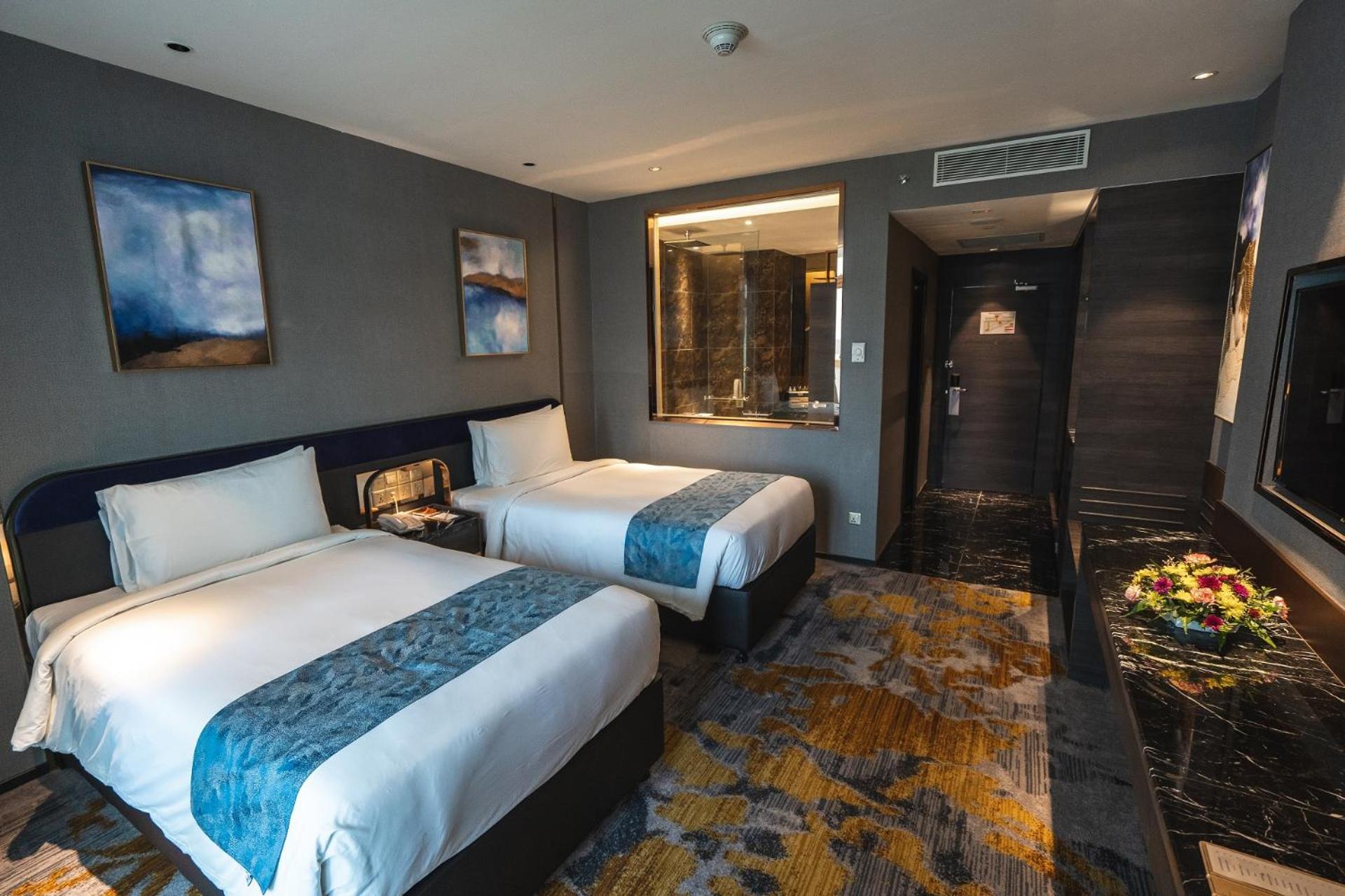 Deluxe Twin Room - Photo 2