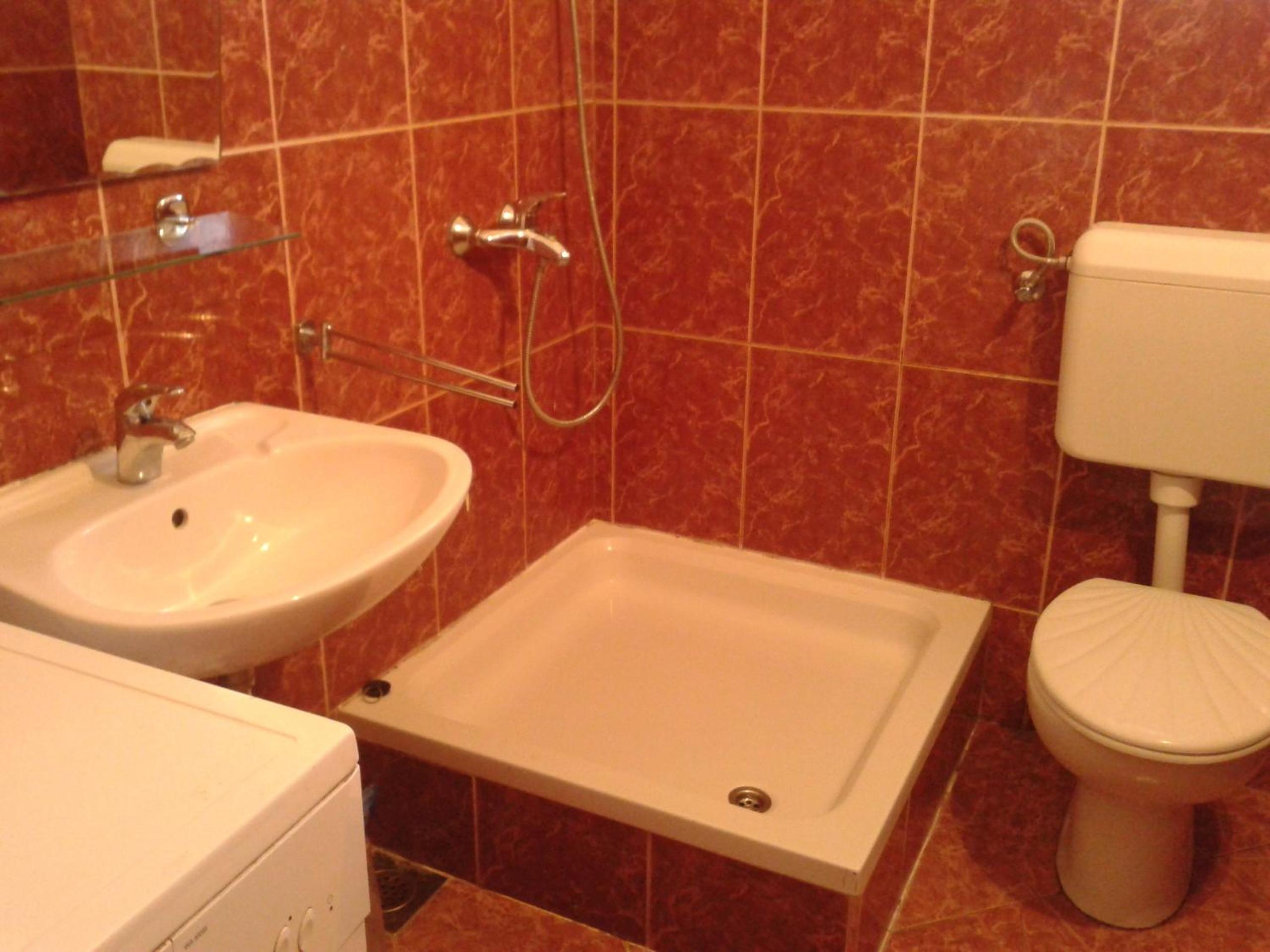 Double Room - Photo 15