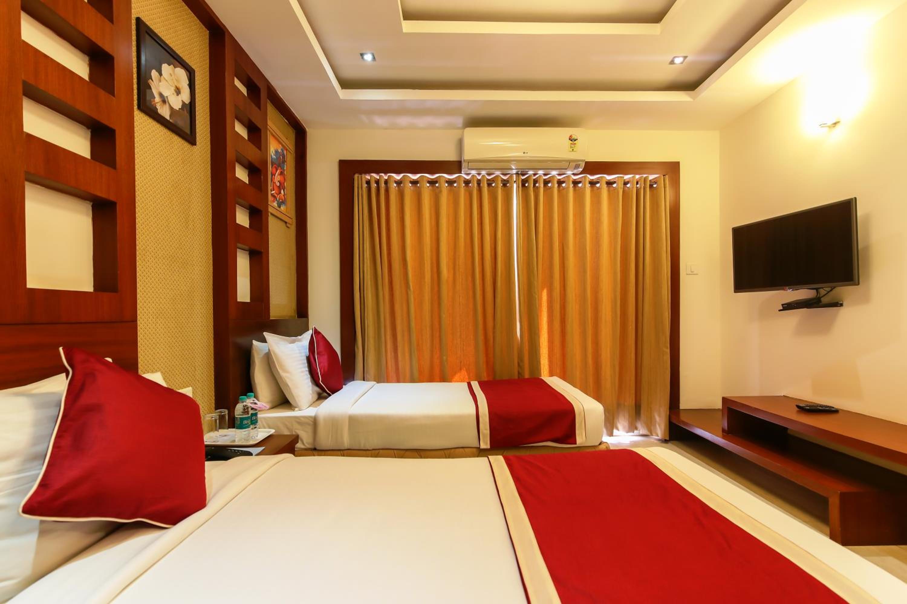 Deluxe Twin Room photo 3