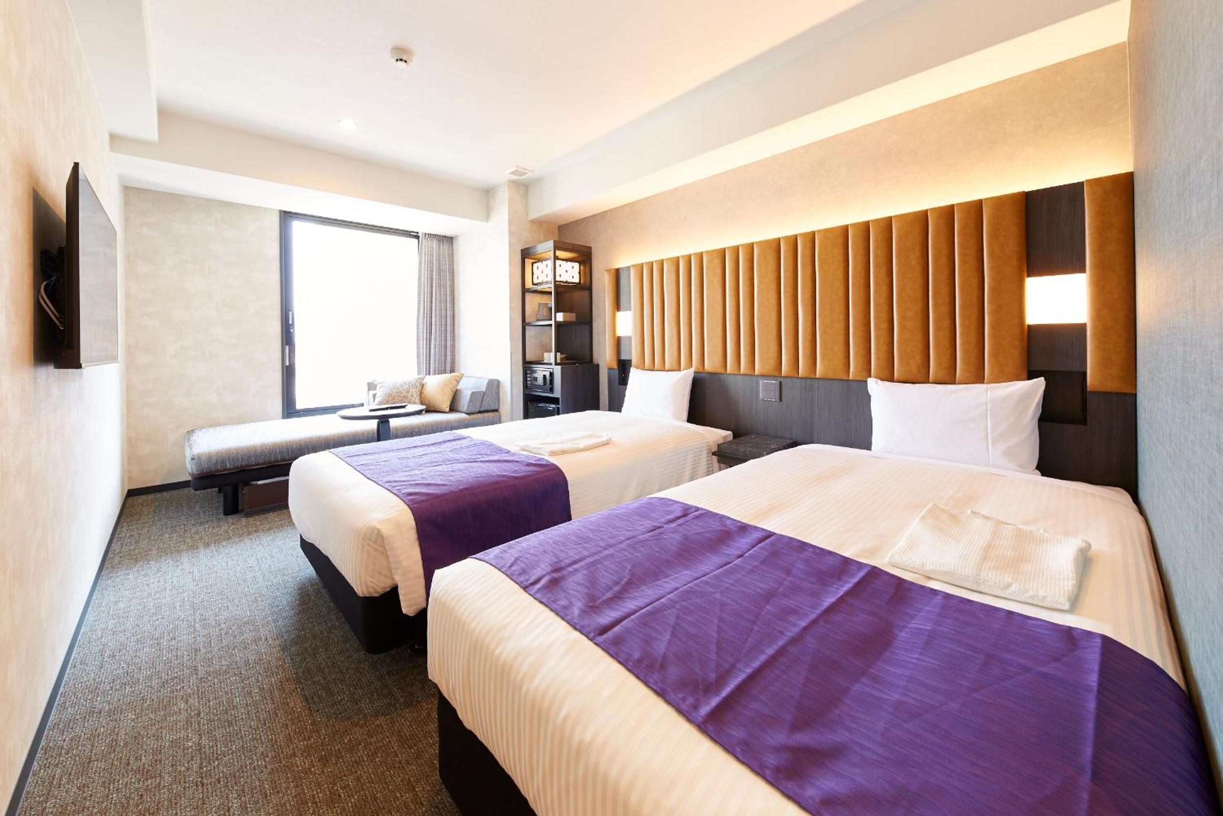 Standard Twin Room with Sofa Bed - Photo 1