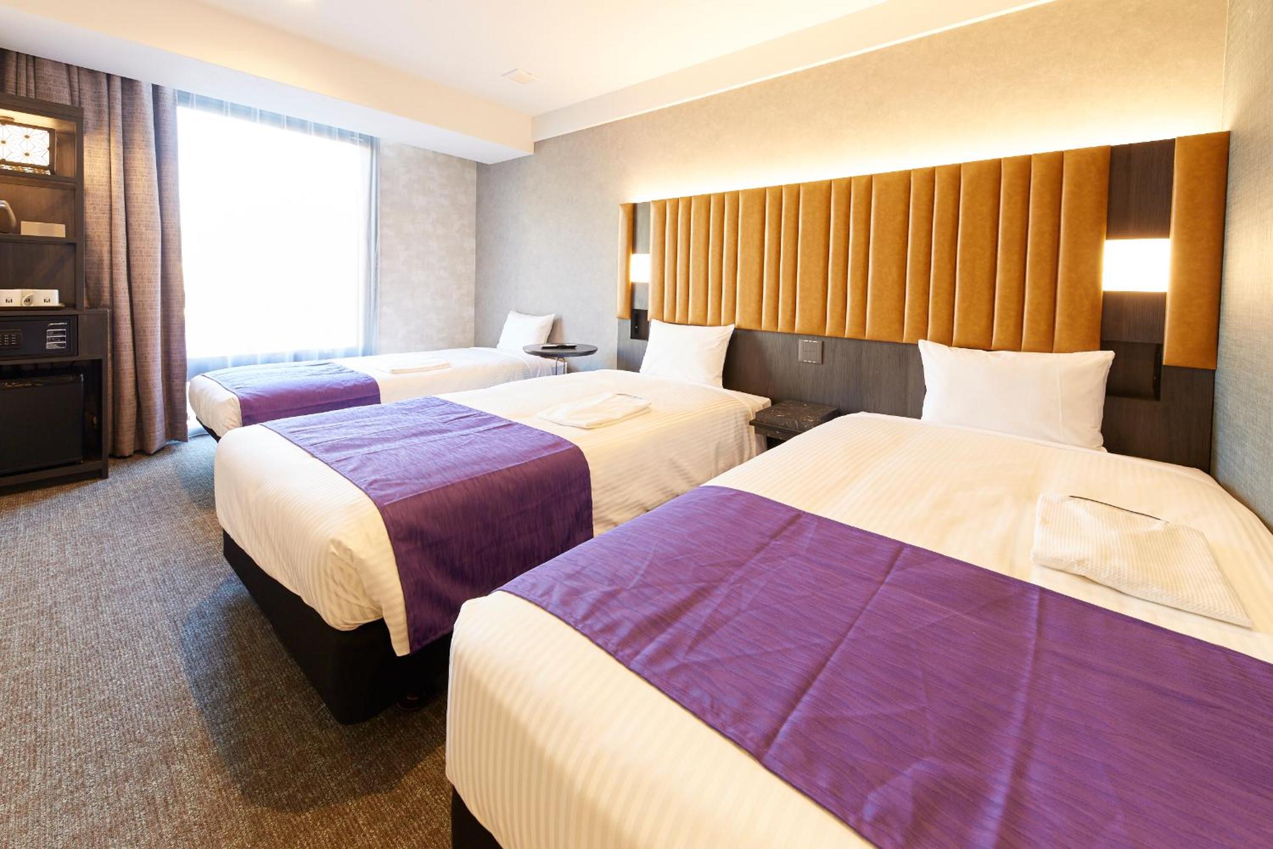 Standard Twin Room with Sofa Bed - Photo 3