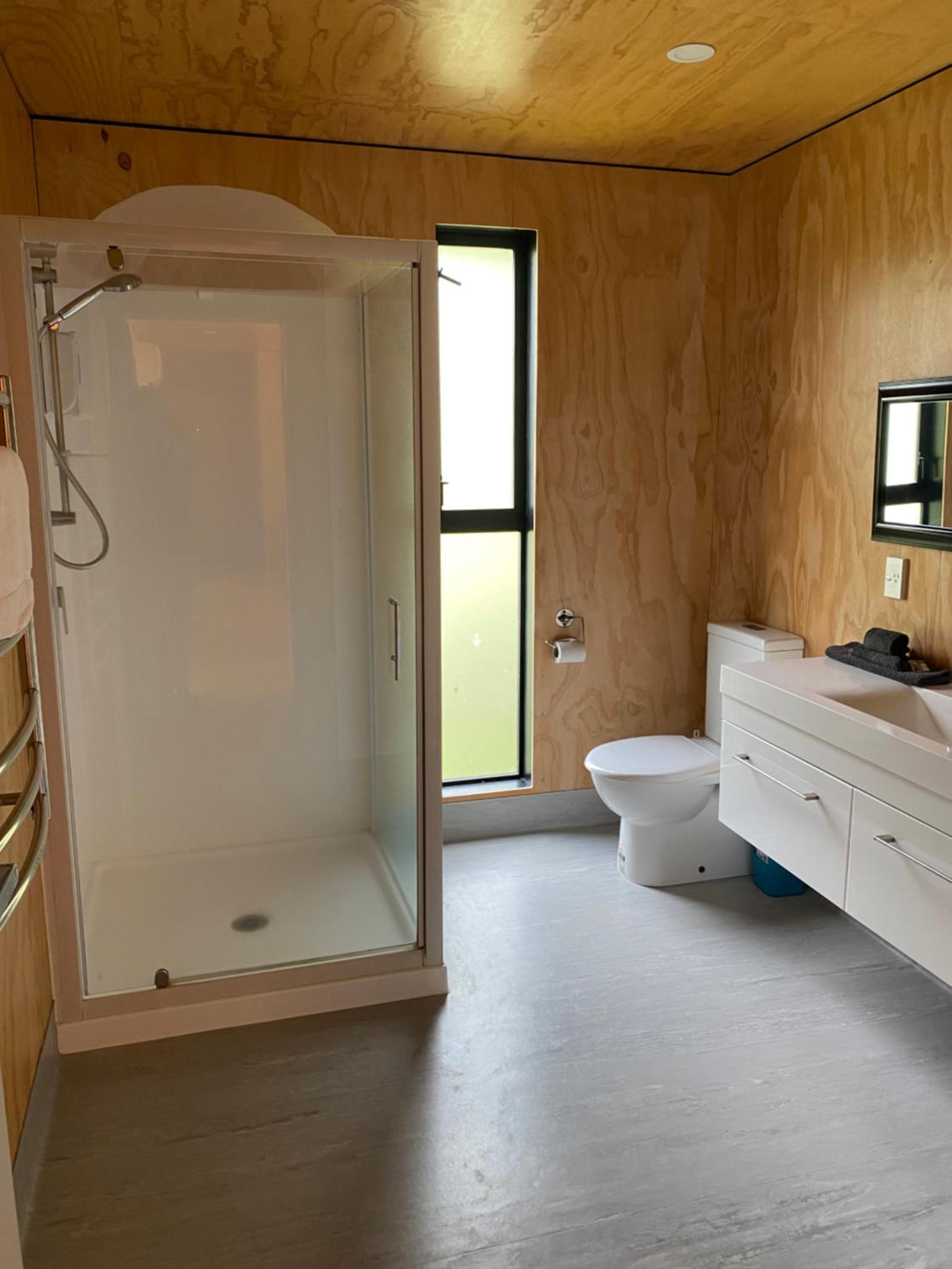 Motel Suite