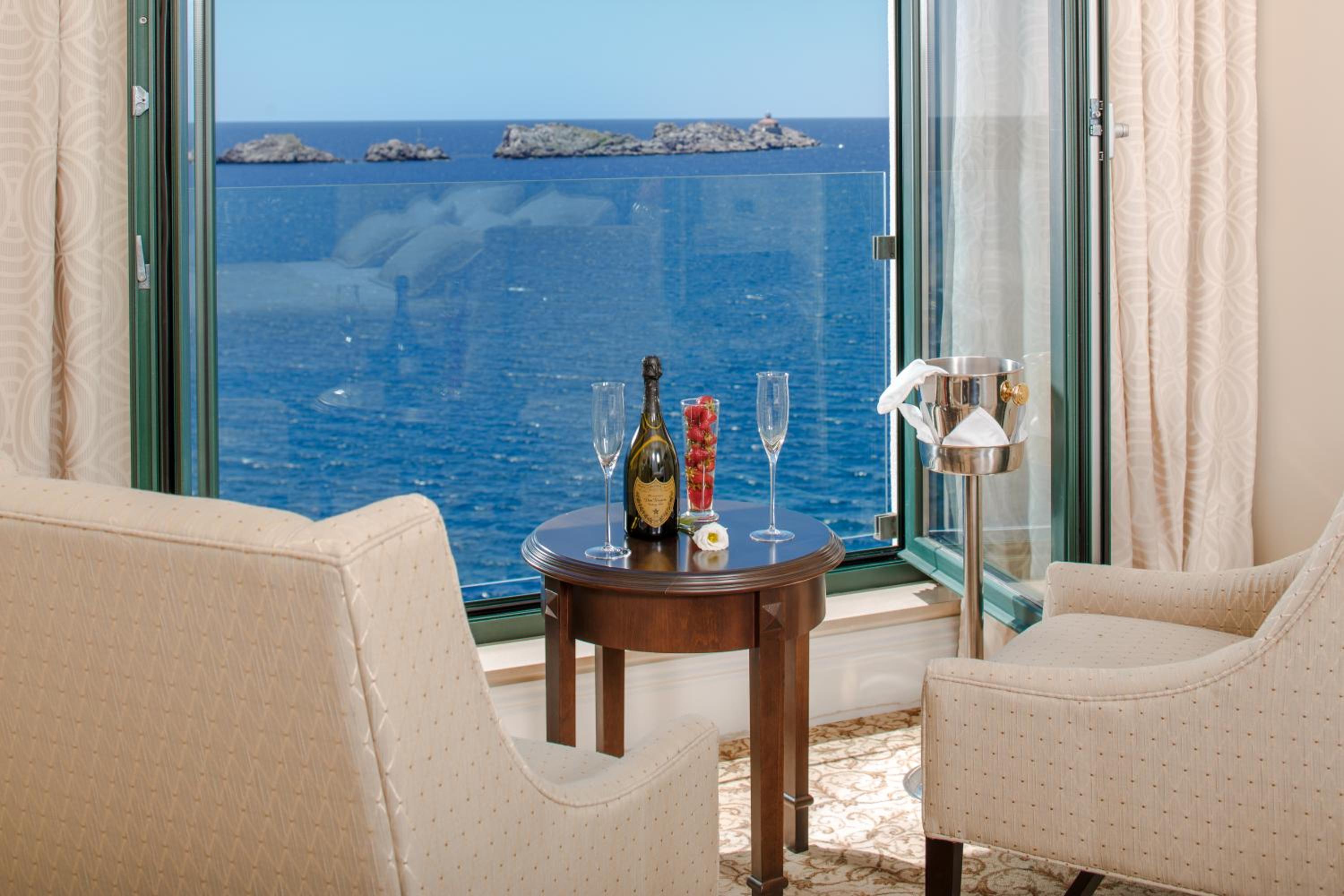 Royal Sky King Suite Sea View with Balcony