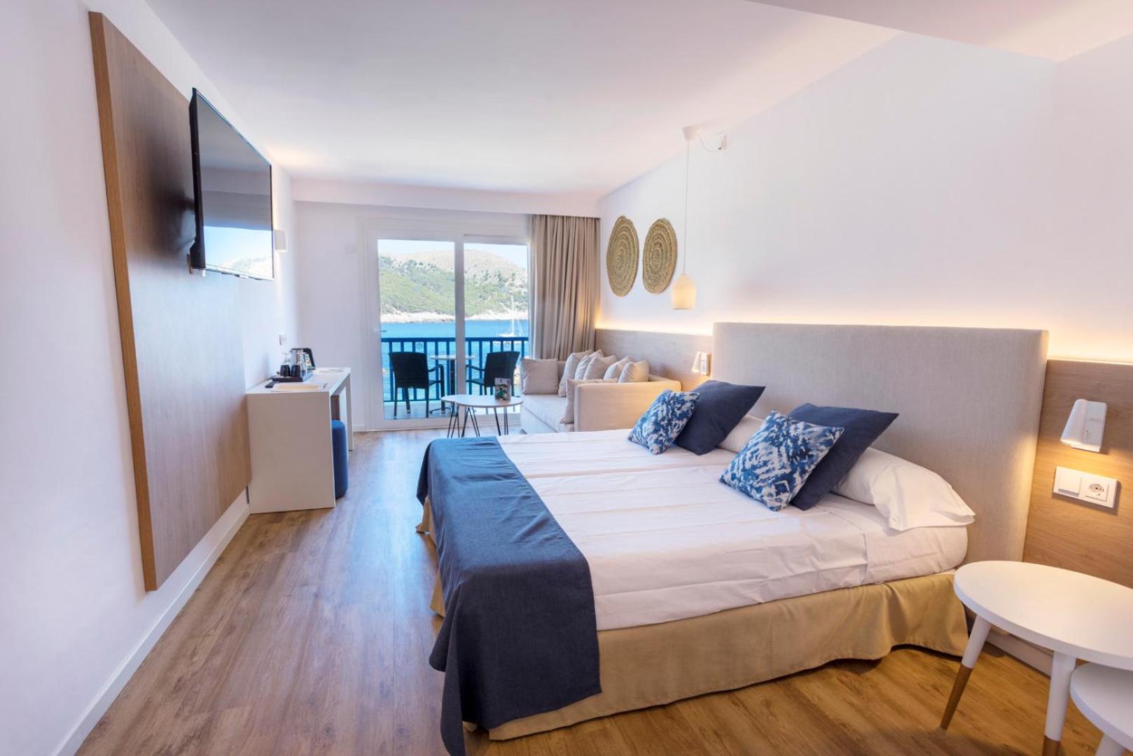 Suite Junior con vista al mar (2 adultos) Suite Junior con vista al mar (2 adultos)
