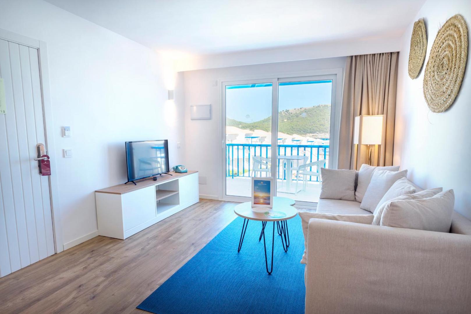 Two Bedroom Suite (4 Adults) photo 2