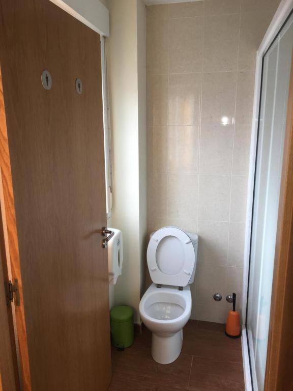 Single Bed in 5-Bed Dormitory Room with Private Bathroom photo 3