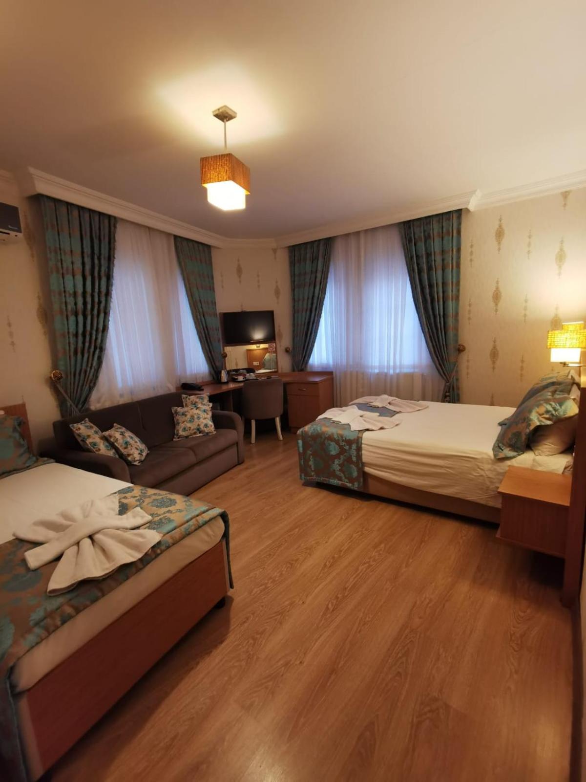 Standard Triple Room photo 2