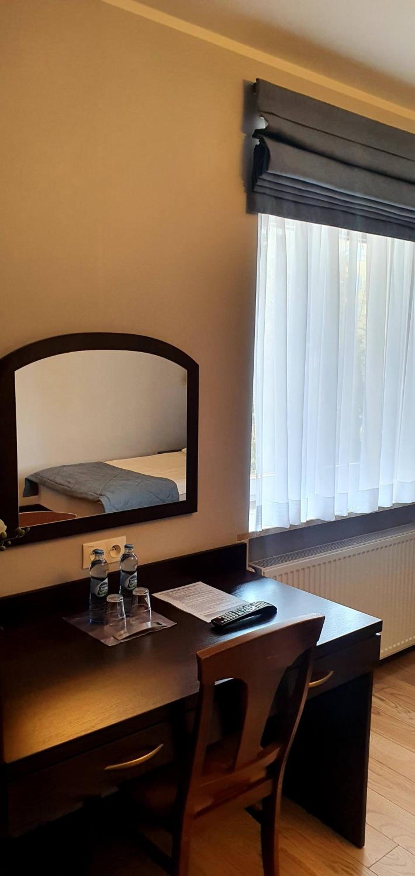 Twin Room - Photo 29