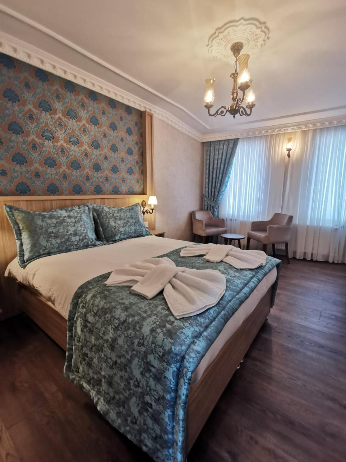 Deluxe Suite with Sea View photo 1