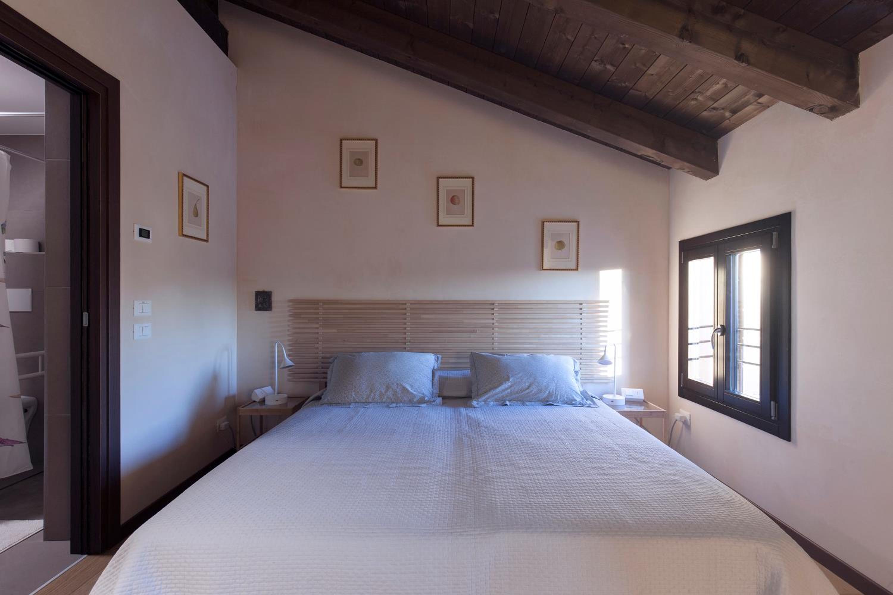 Double Room - Disability Access - Photo 9