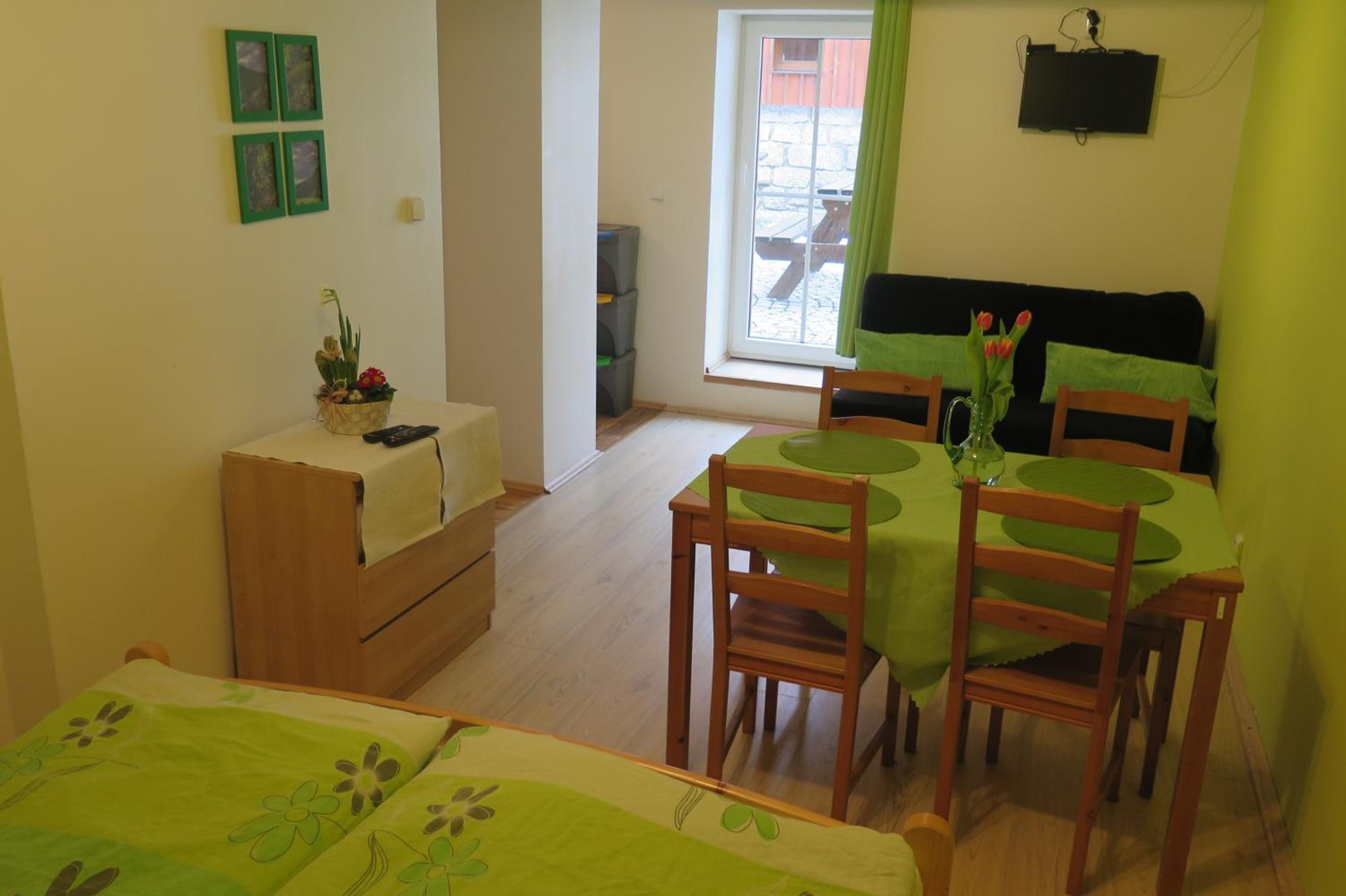 Apartment photo 2