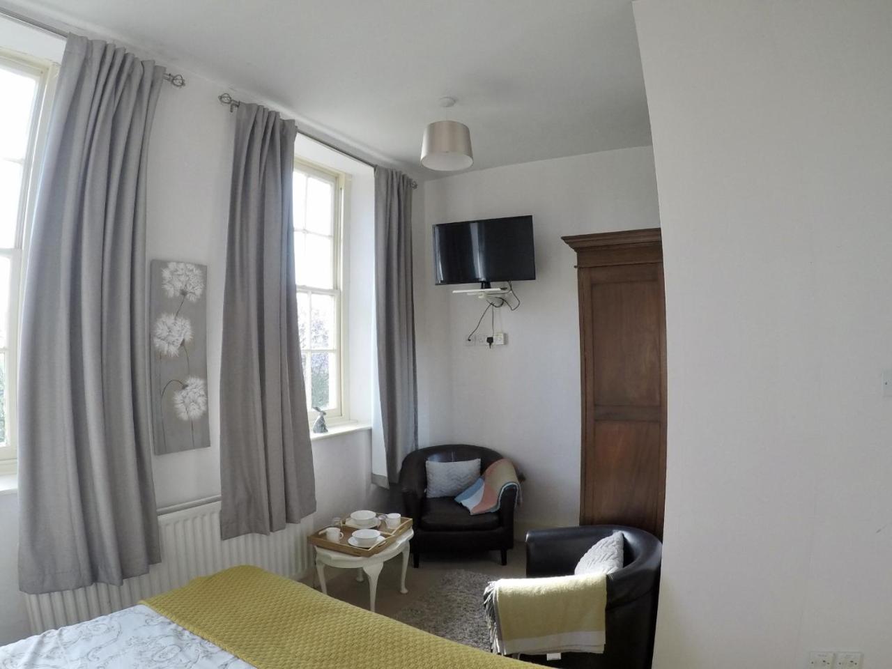 Double Room - Photo 6