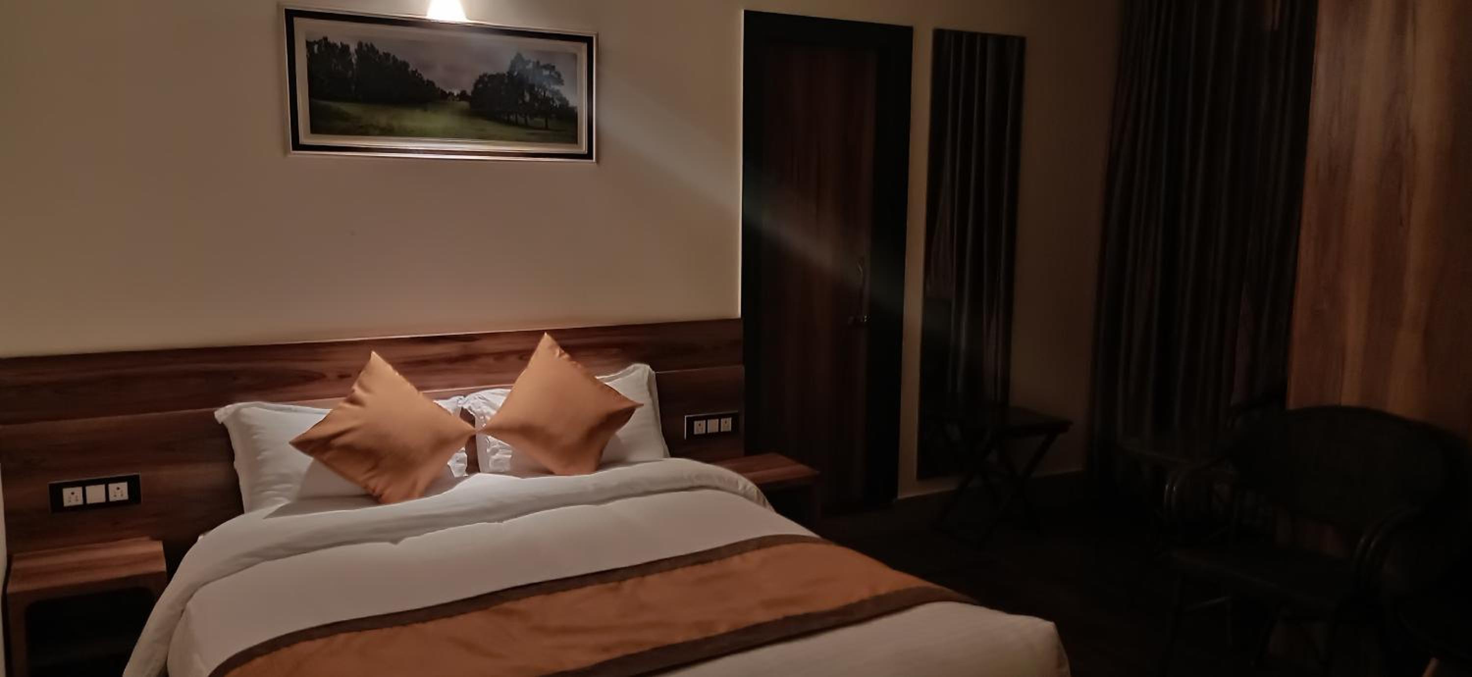 Deluxe Double Room with Balcony